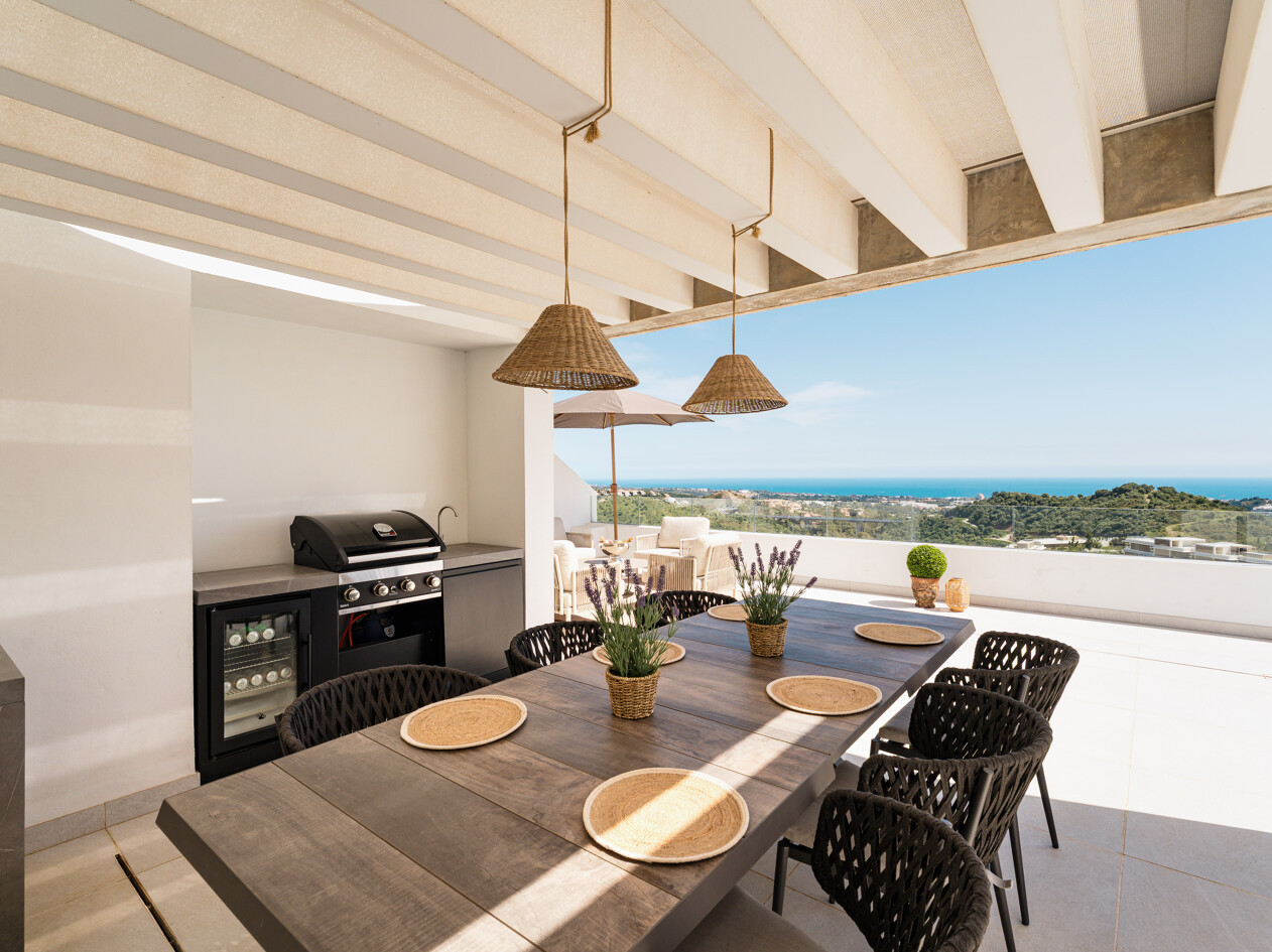 3 Bedroom Apartment in Benahavís - Photo 15