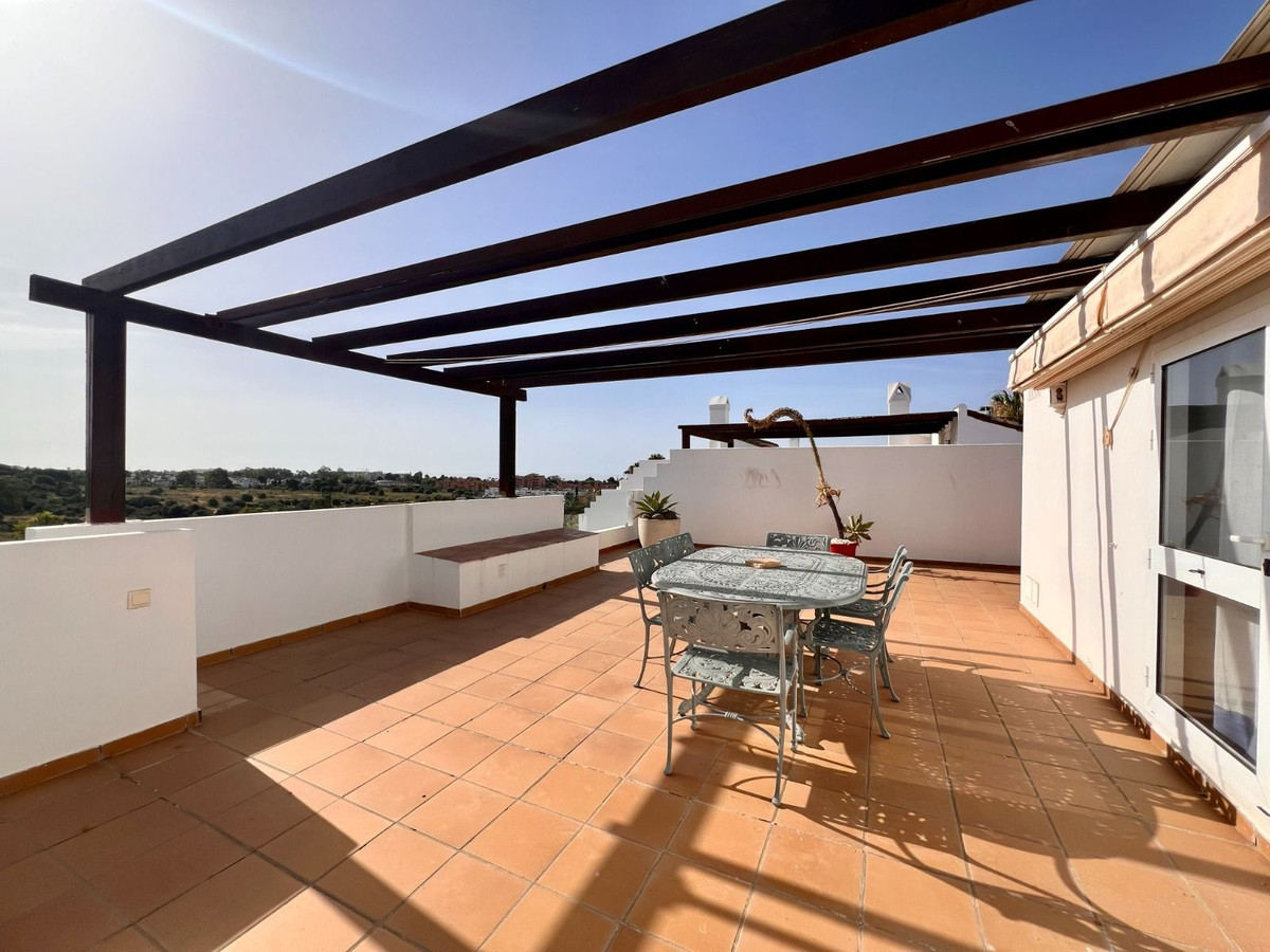 3 Bedroom Penthouse in Estepona - Photo 26