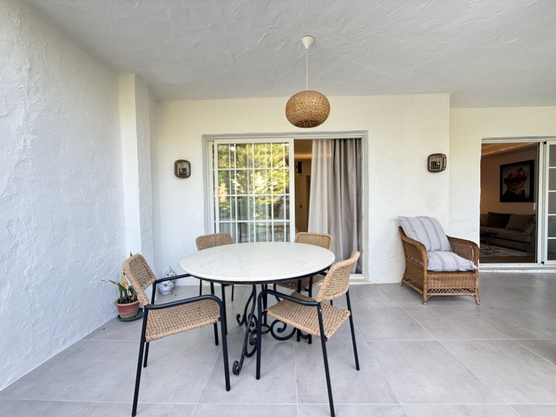 2 Bedroom Apartment in Marbella - Photo 21