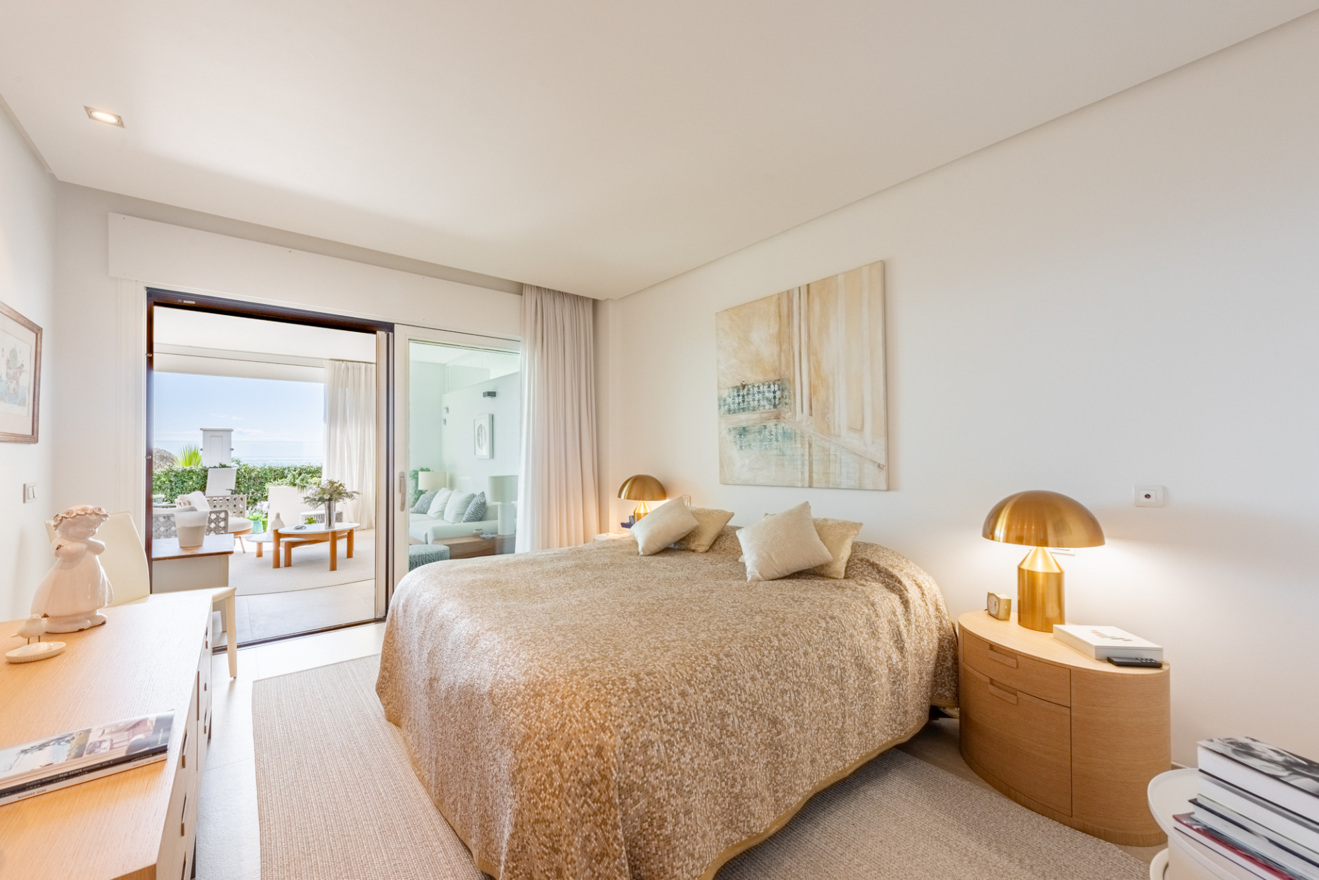 2 Bedroom Apartment in Estepona - Photo 17