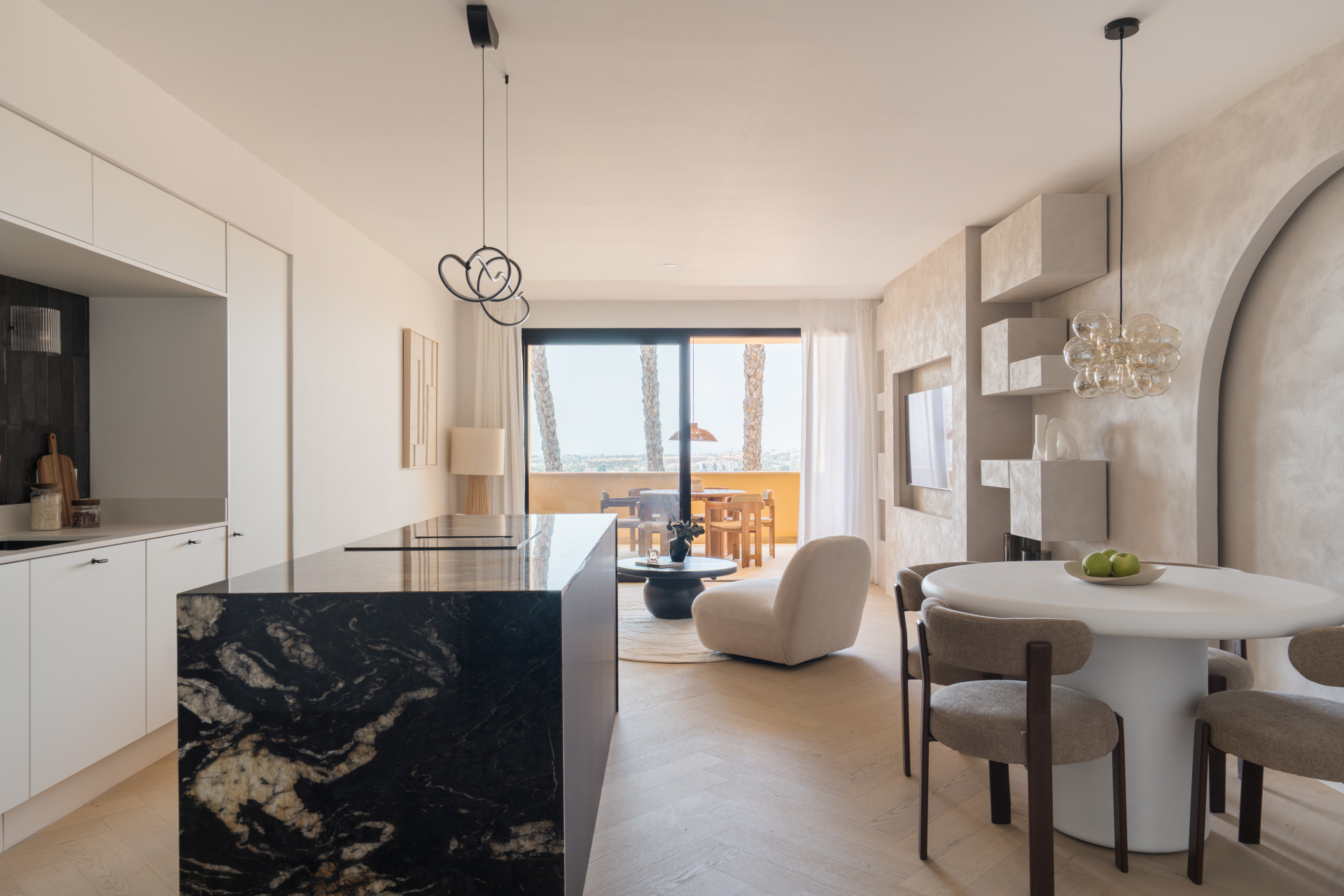 2 Bedroom Apartment in Marbella - Photo 5