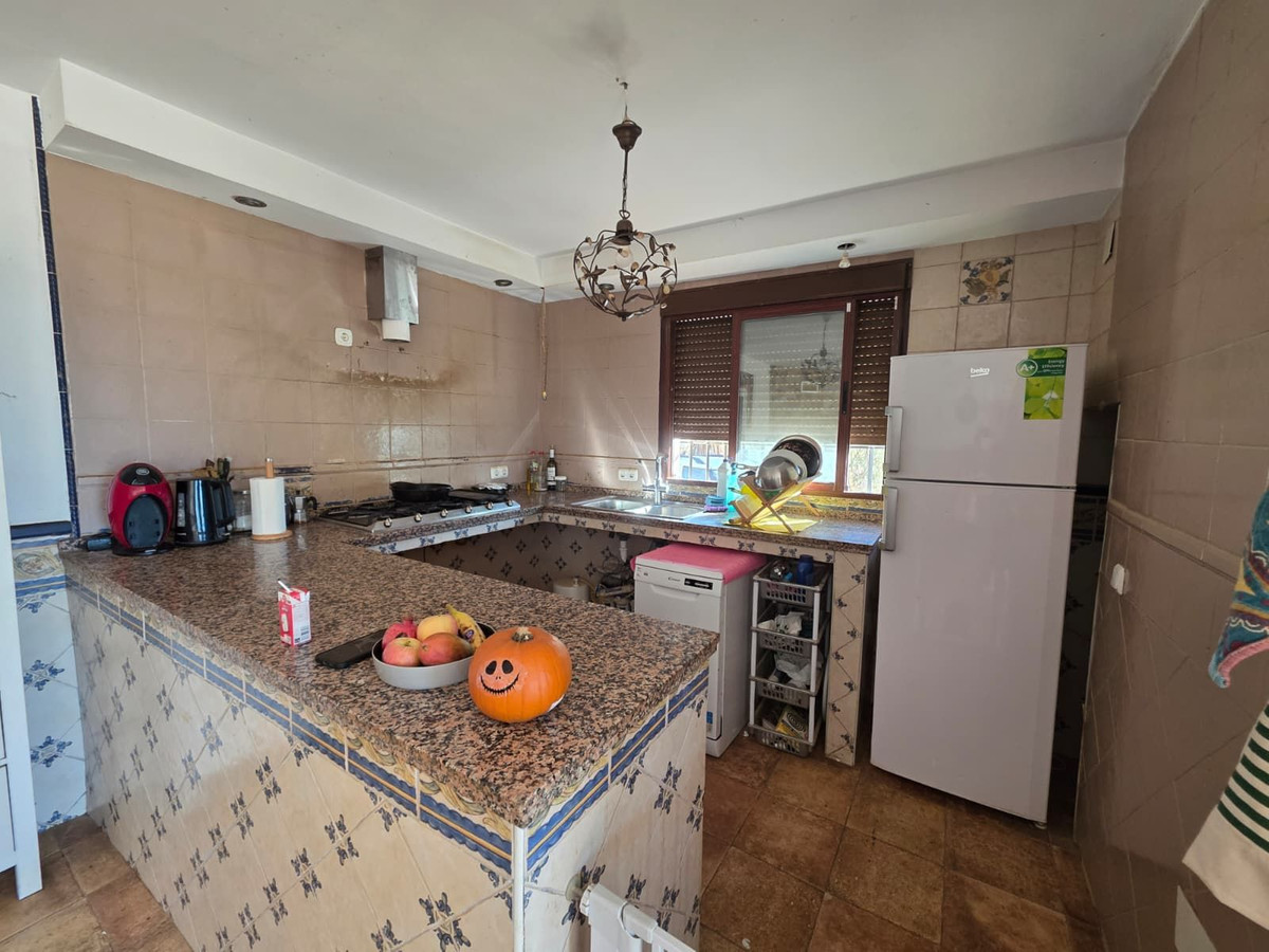 3 Bedroom Country house in Villanueva de la Concepción - Photo 7