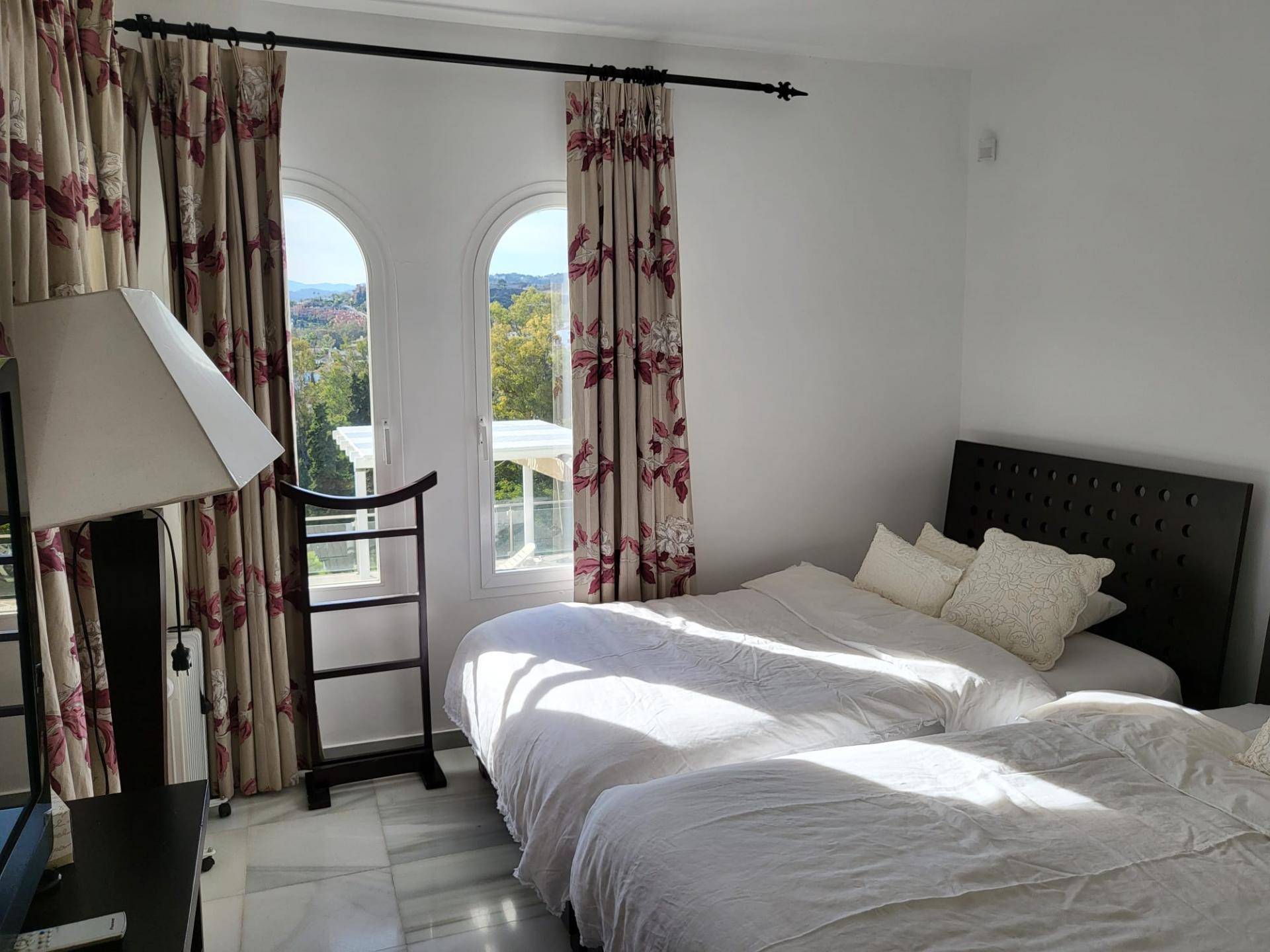 6 Bedroom Villa in Marbella - Photo 23