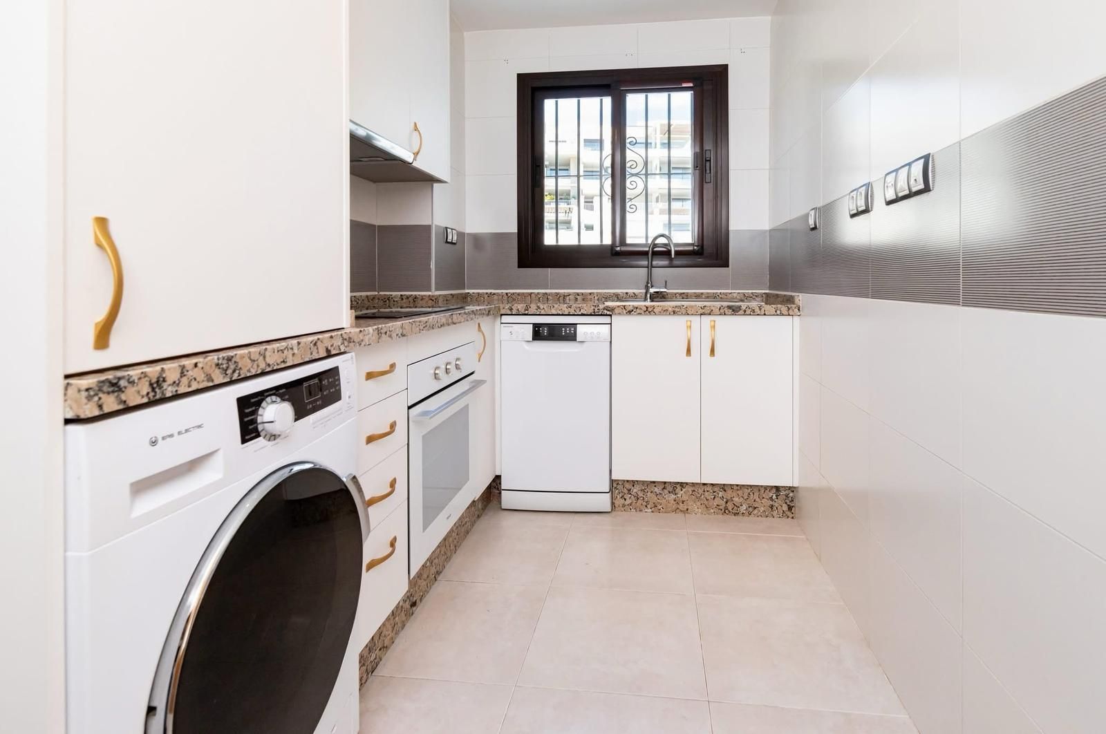 Apartment in Mijas - Photo 2