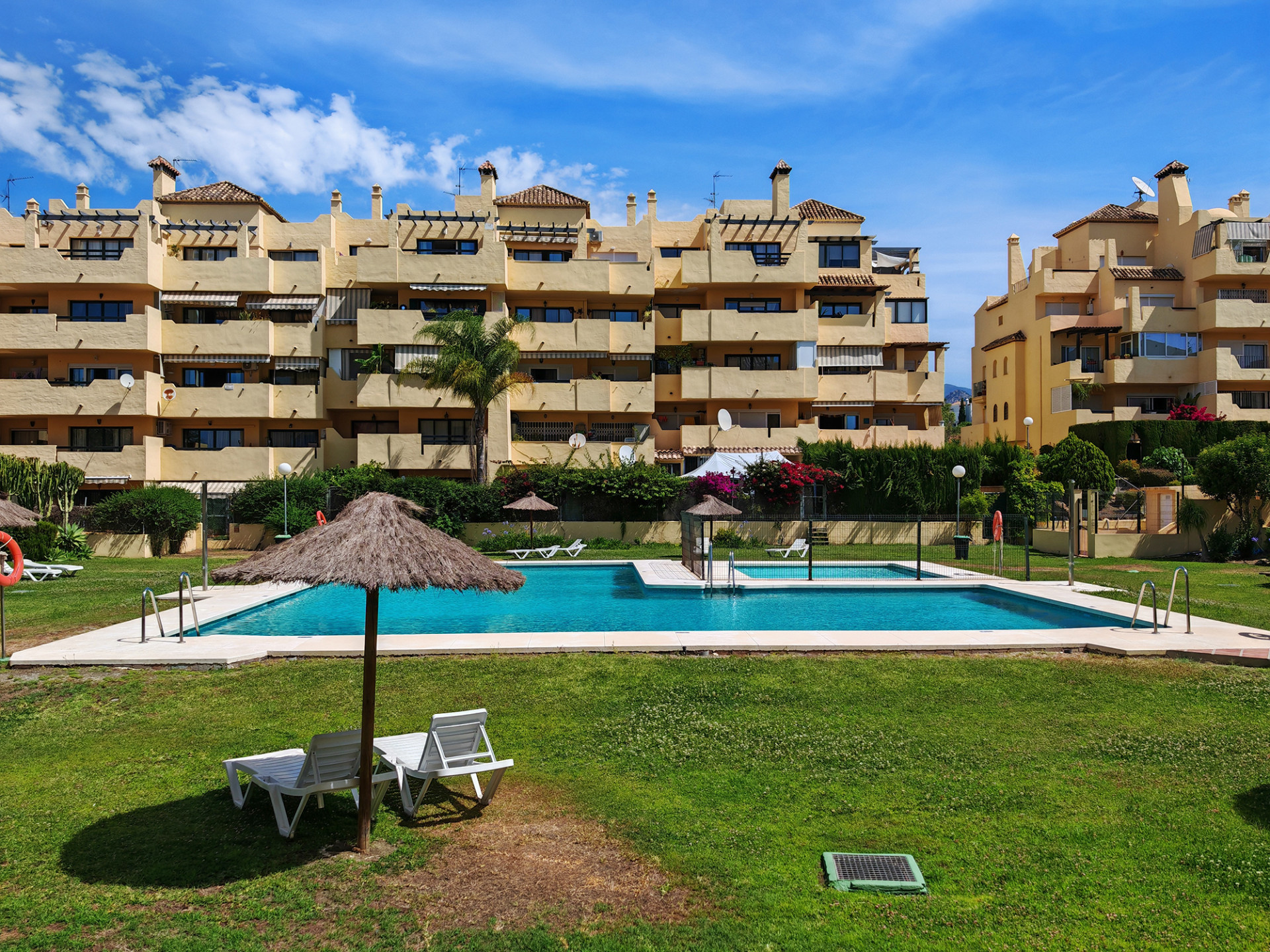 3 Bedroom Penthouse in Estepona - Photo 20