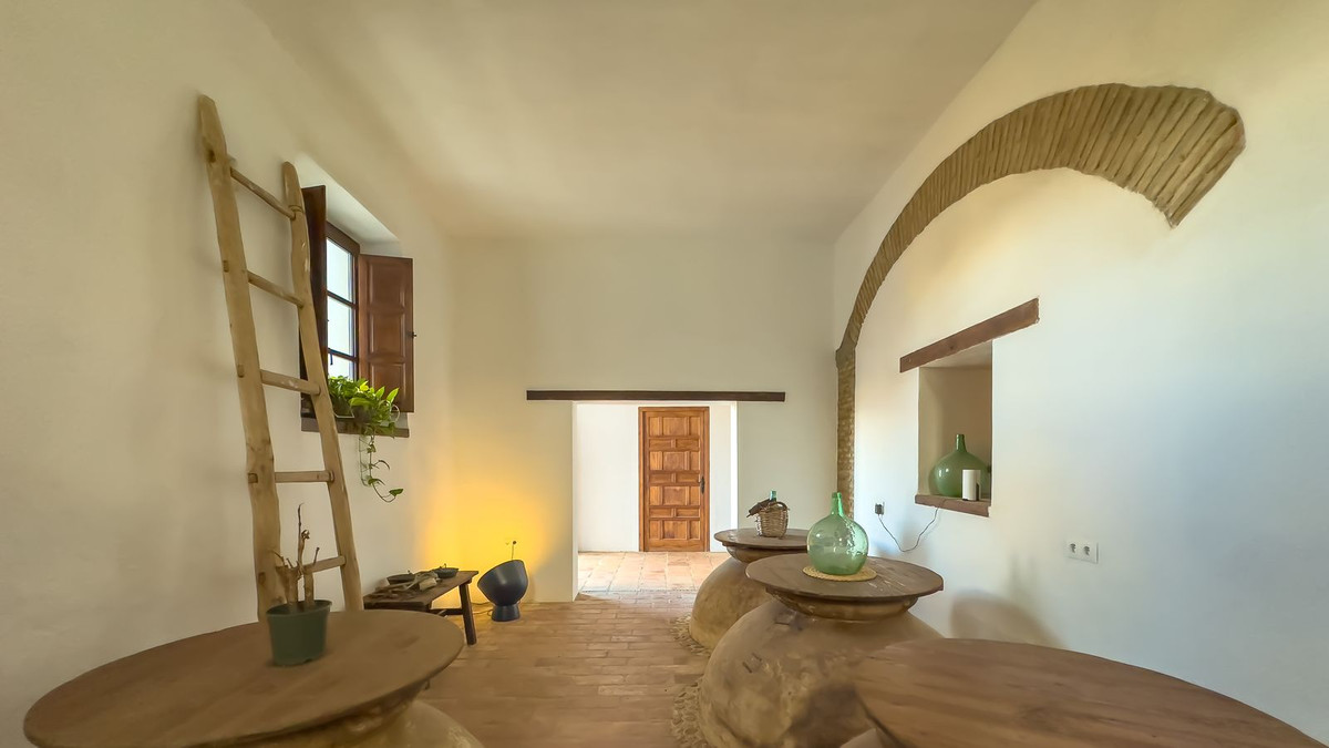 8 Bedroom Country house in Málaga - Photo 55