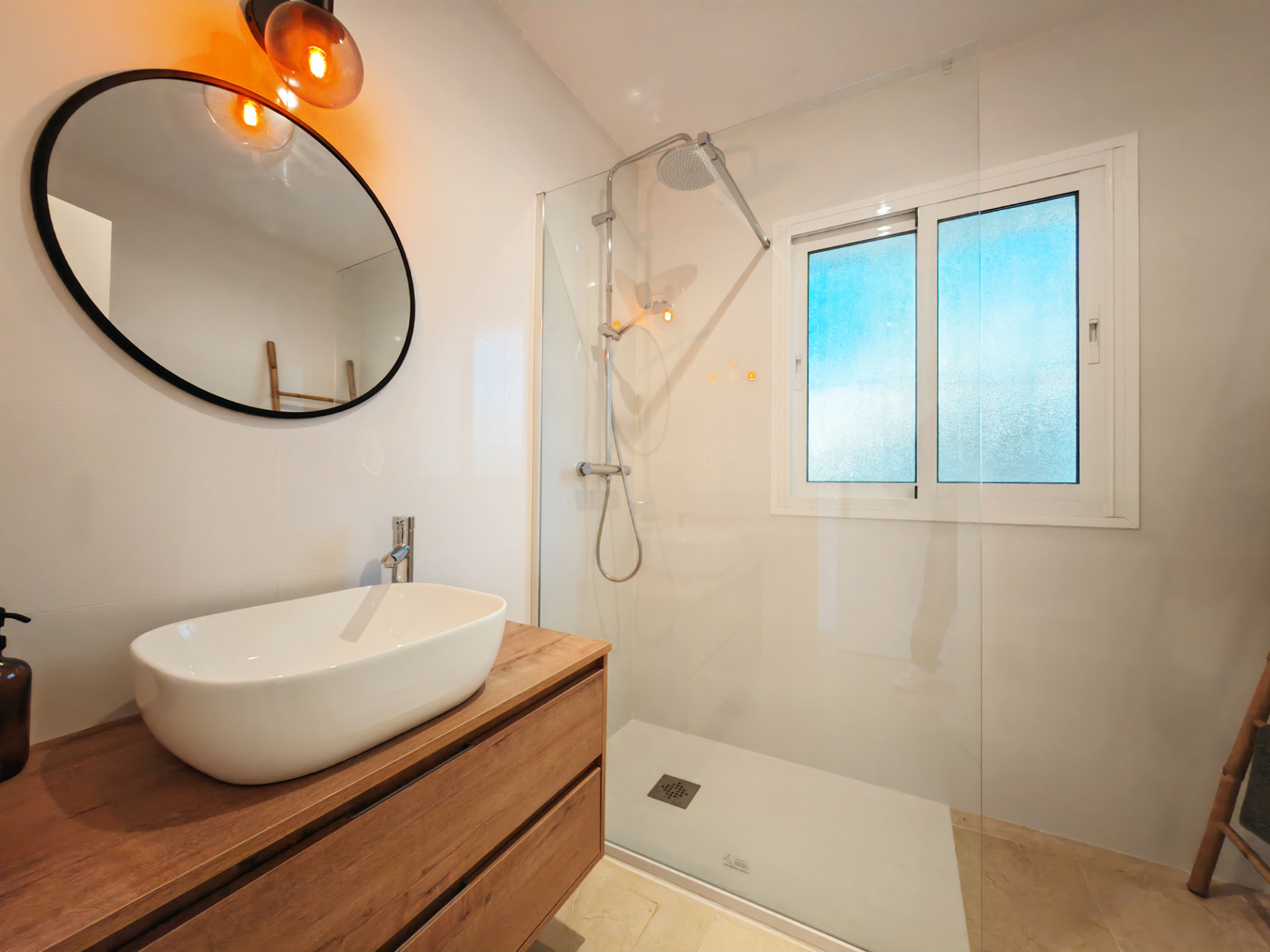 4 Bedroom Townhouse in Benahavís - Photo 14