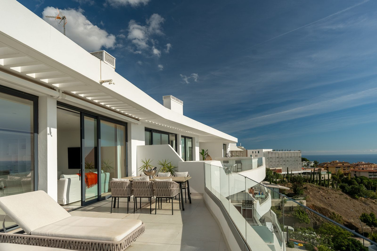 3 Bedroom Penthouse in Fuengirola - Photo 9