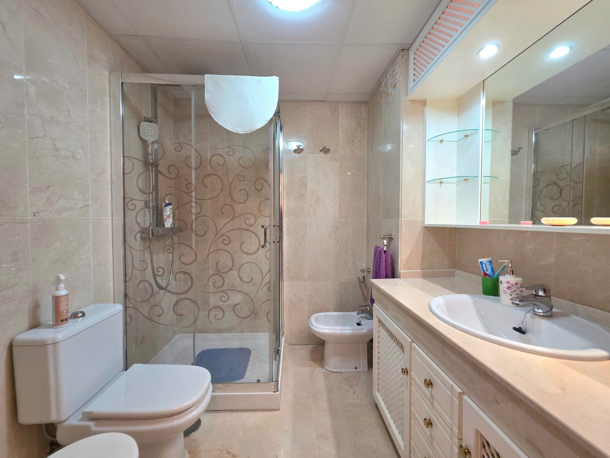 2 Bedroom Apartment in Marbella - Photo 18