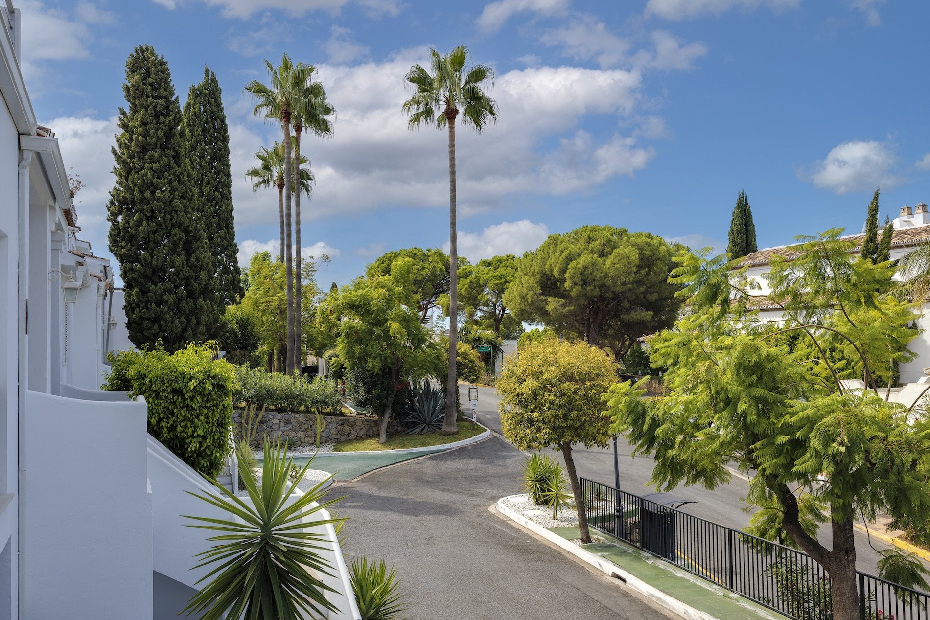 5 Bedroom Townhouse in Estepona