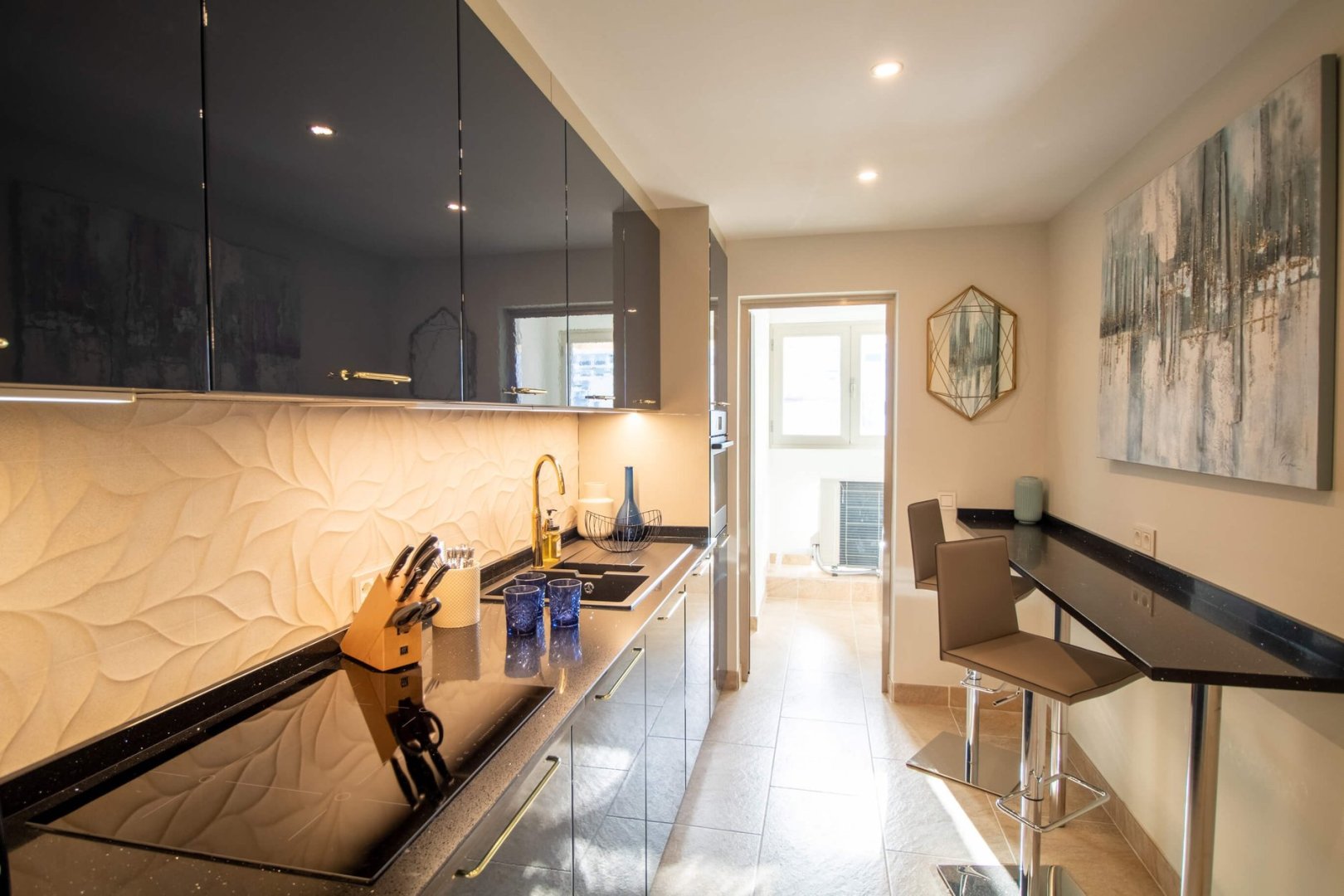 2 Bedroom Apartment in Marbella - Photo 19