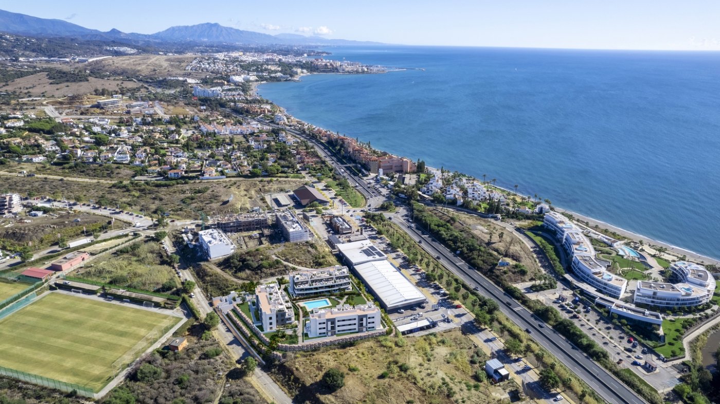 3 Bedroom Apartment in Estepona - Photo 4