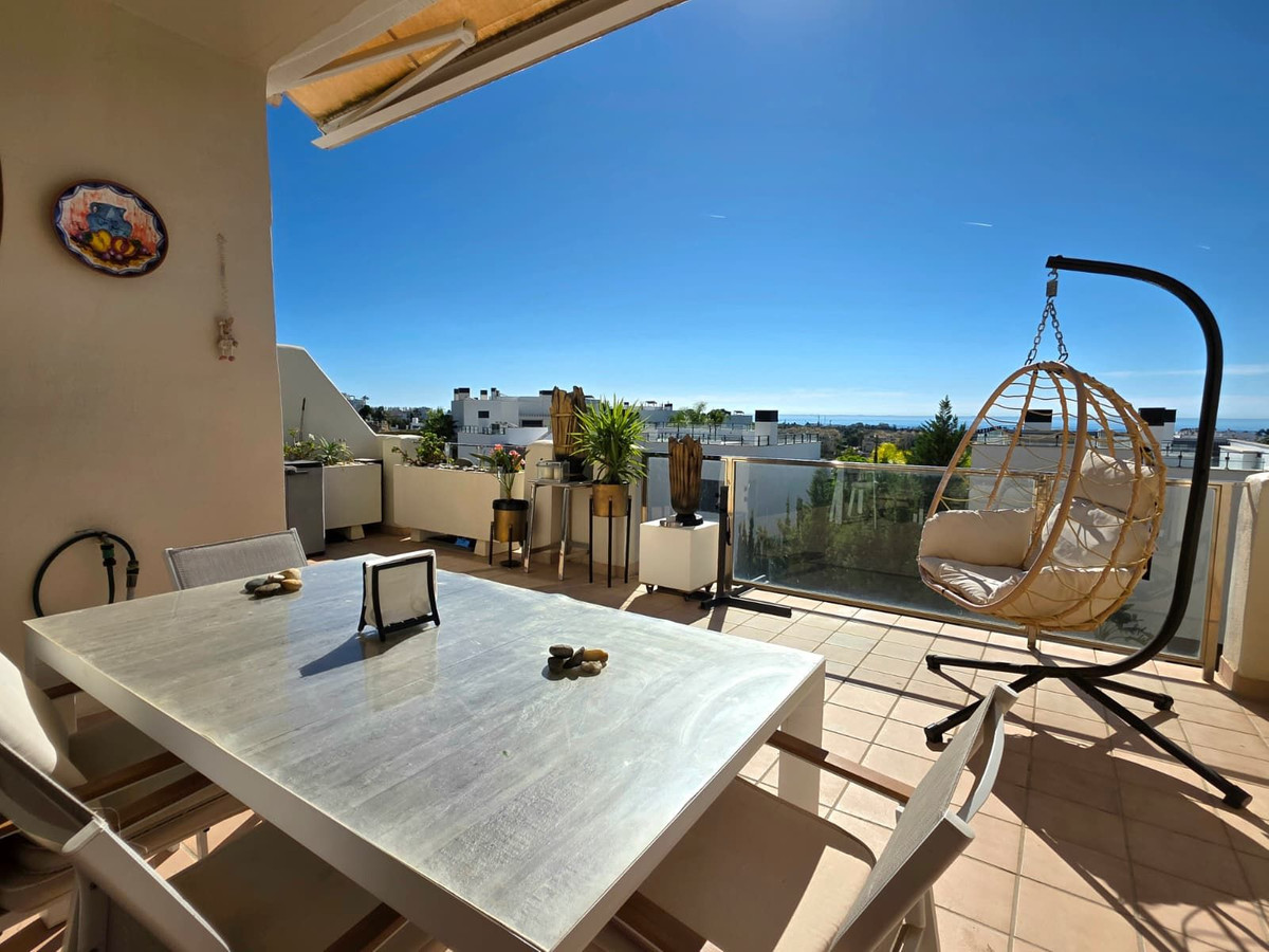 2 Bedroom Apartment in Estepona - Photo 18