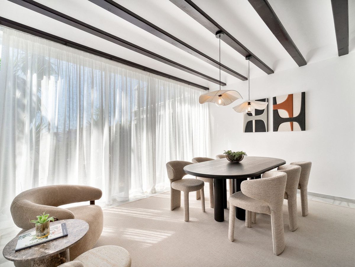 3 Bedroom Villa in Marbella - Photo 6
