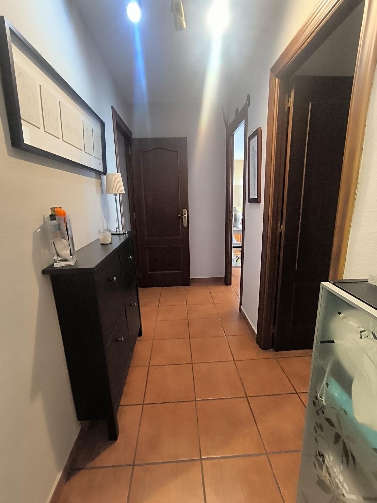 3 Bedroom Apartment in Fuengirola - Photo 34