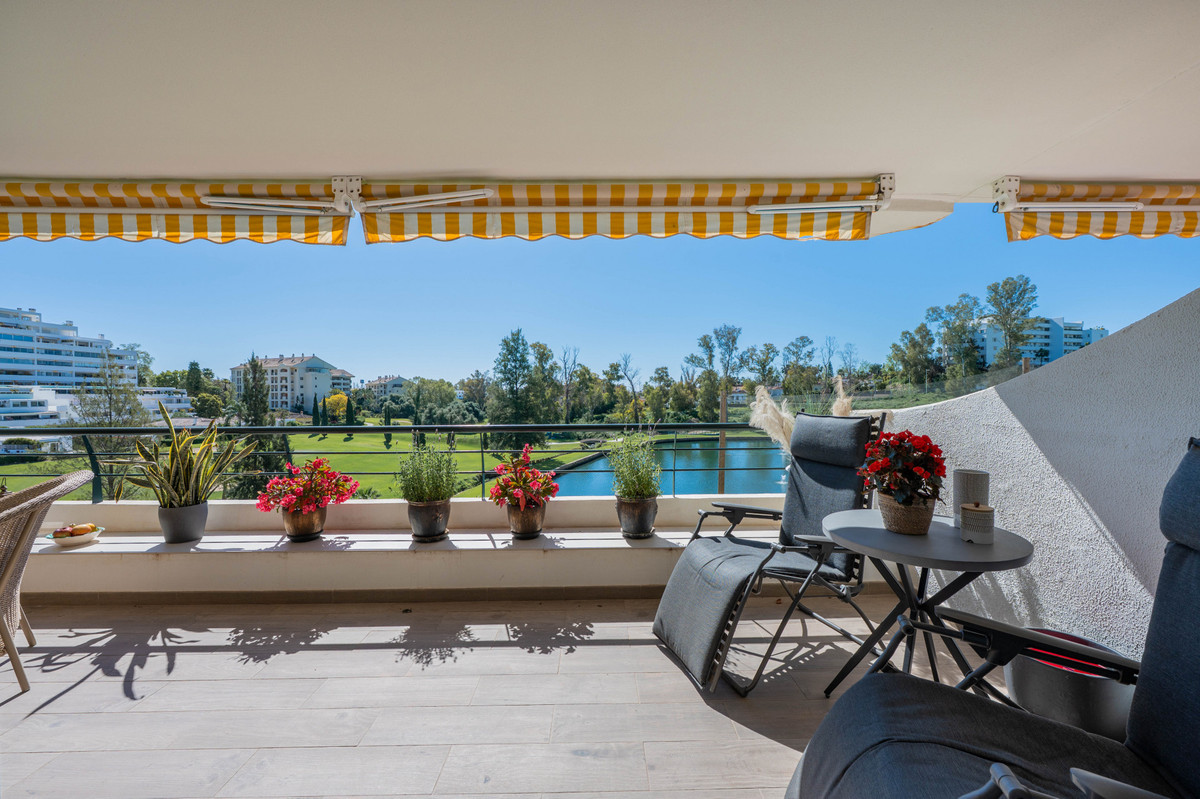 4 Bedroom Apartment in San Pedro de Alcántara - Photo 29