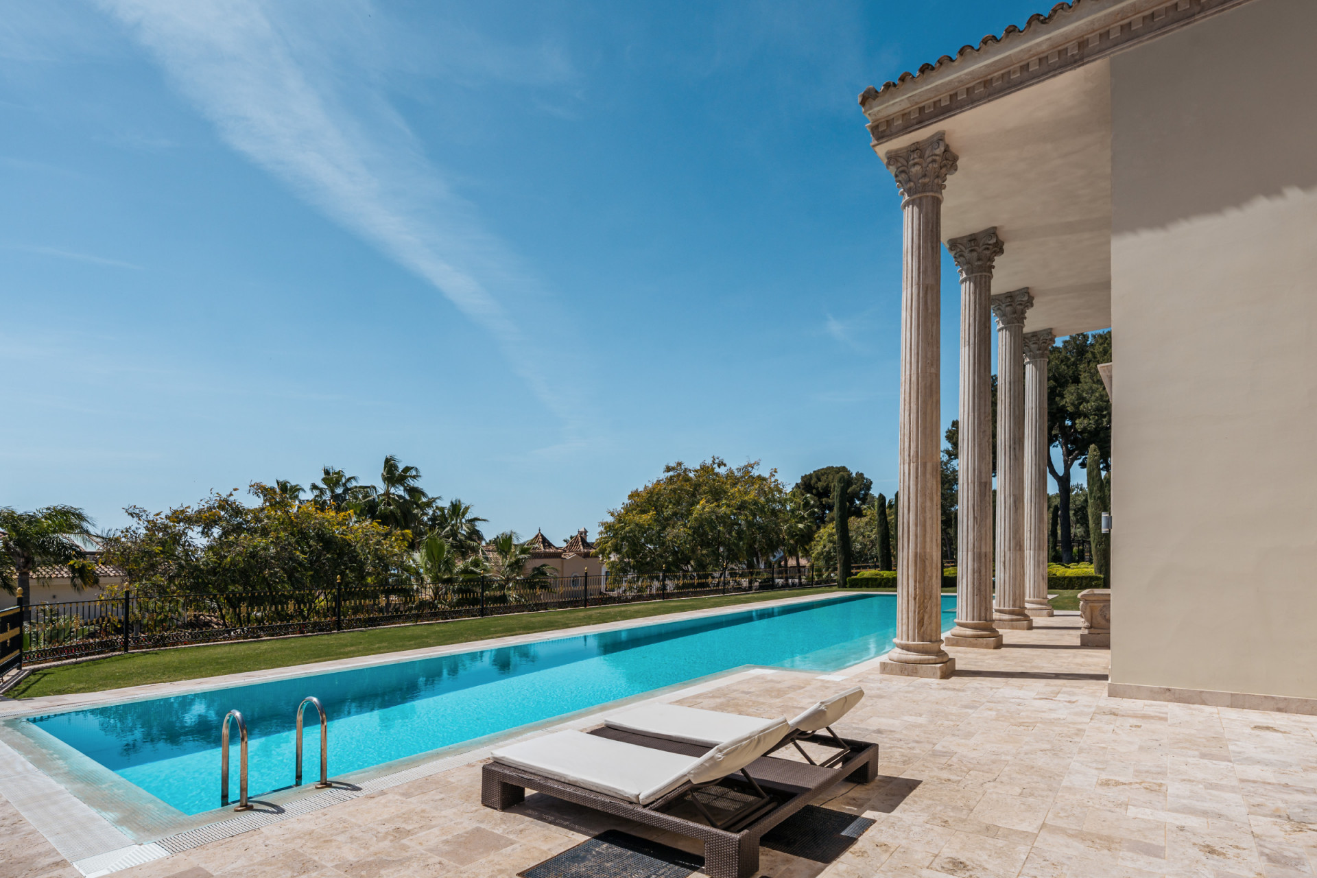 7 Bedroom Villa in Marbella - Photo 18
