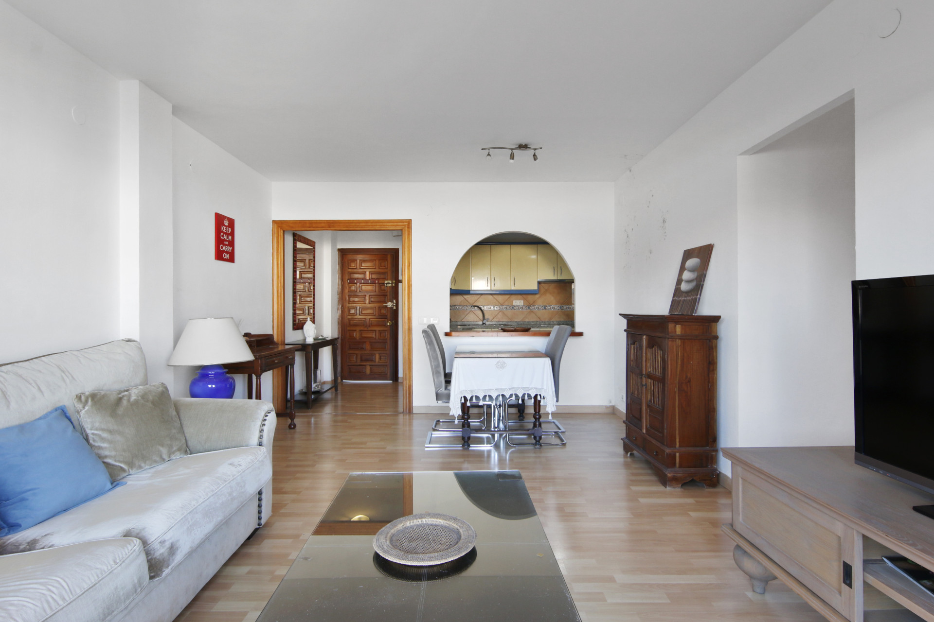 3 Bedroom Apartment in Estepona - Photo 6