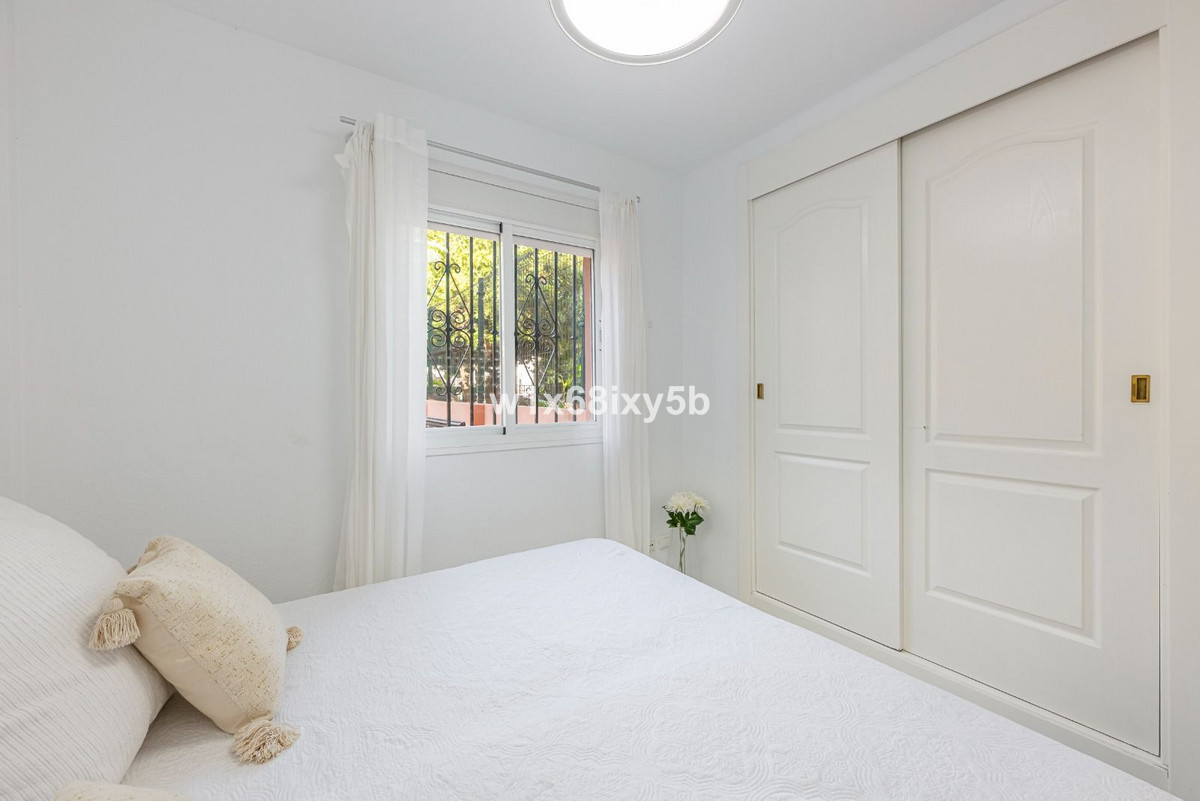 2 Bedroom Apartment in Manilva - Foto 21