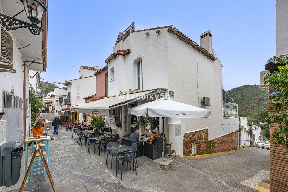 1 Bedroom Townhouse in Benahavís - Photo 12