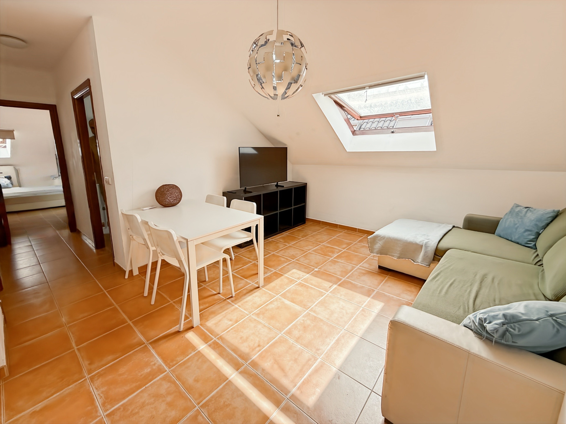 2 Bedroom Penthouse in Fuengirola - Photo 4