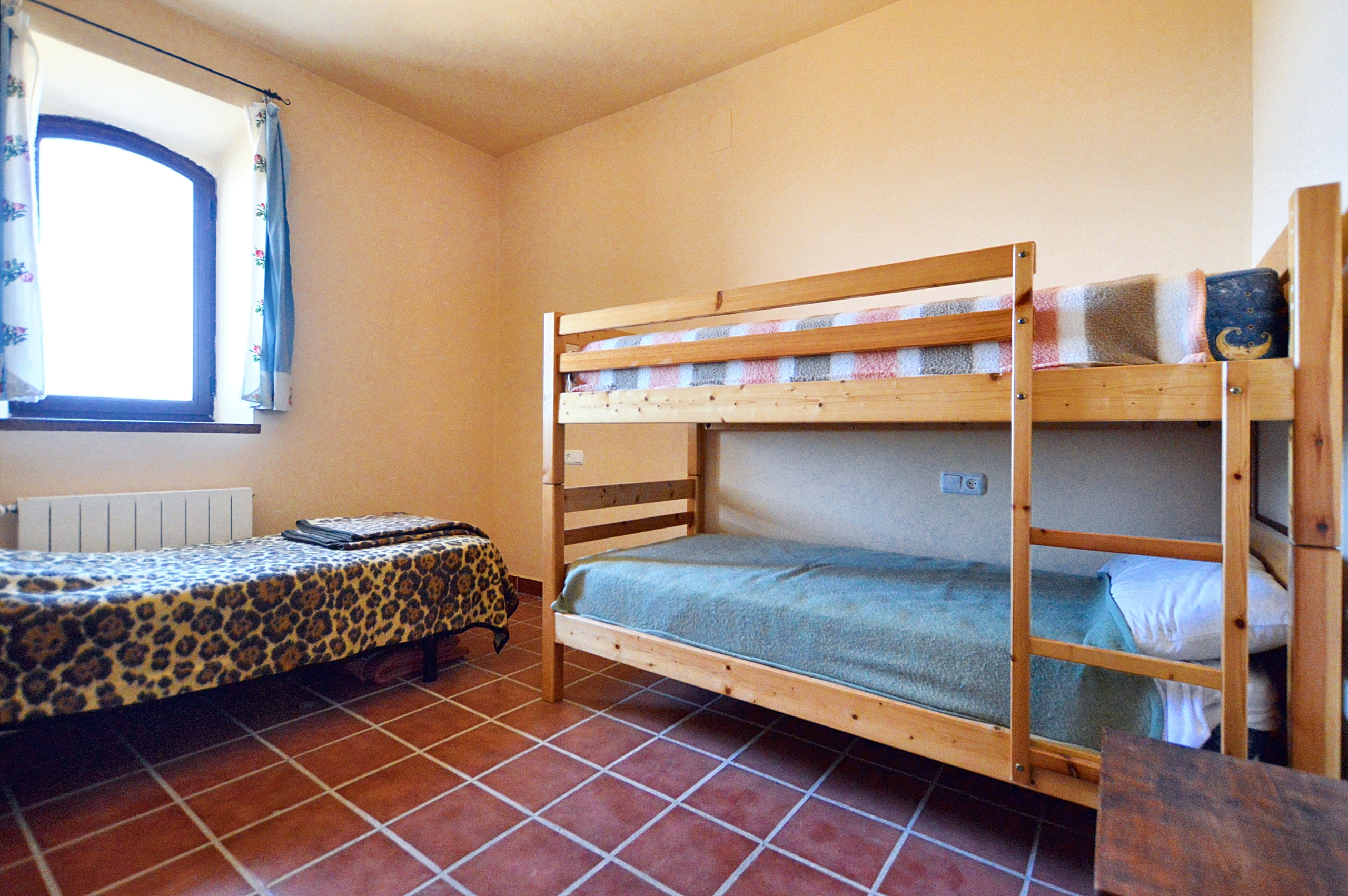 Chalet de 4 dormitorios en Granada – Foto 15