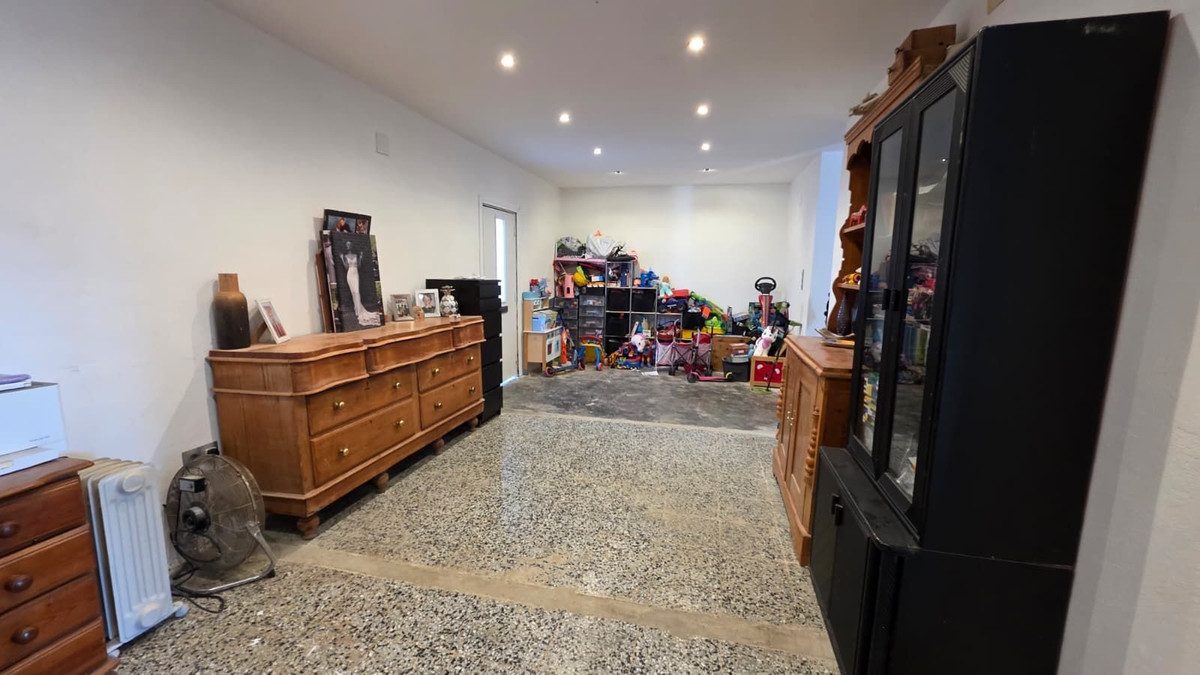 5 Bedroom Country house in Pizarra - Photo 6