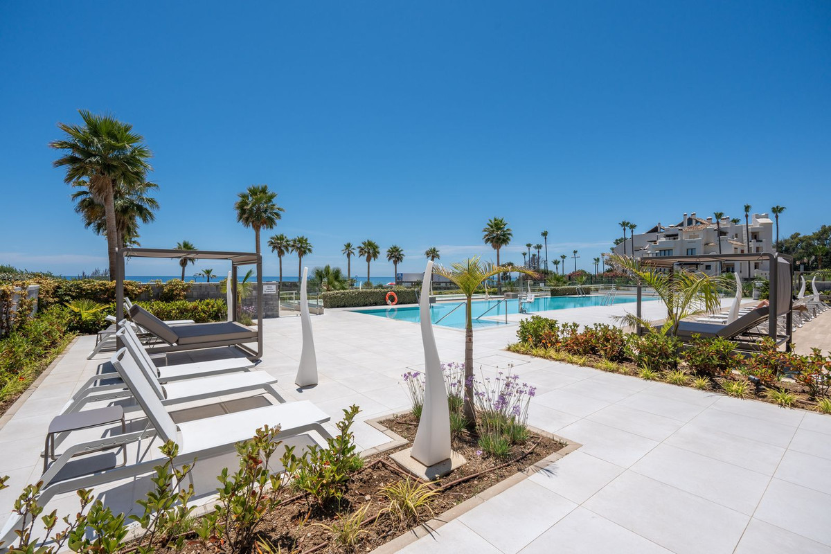 3 Bedroom Apartment in Estepona - Photo 49