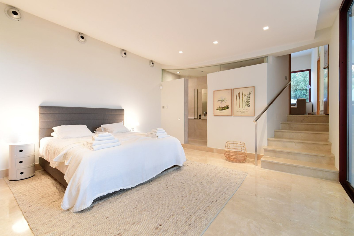7 Bedroom Villa in Marbella - Photo 26