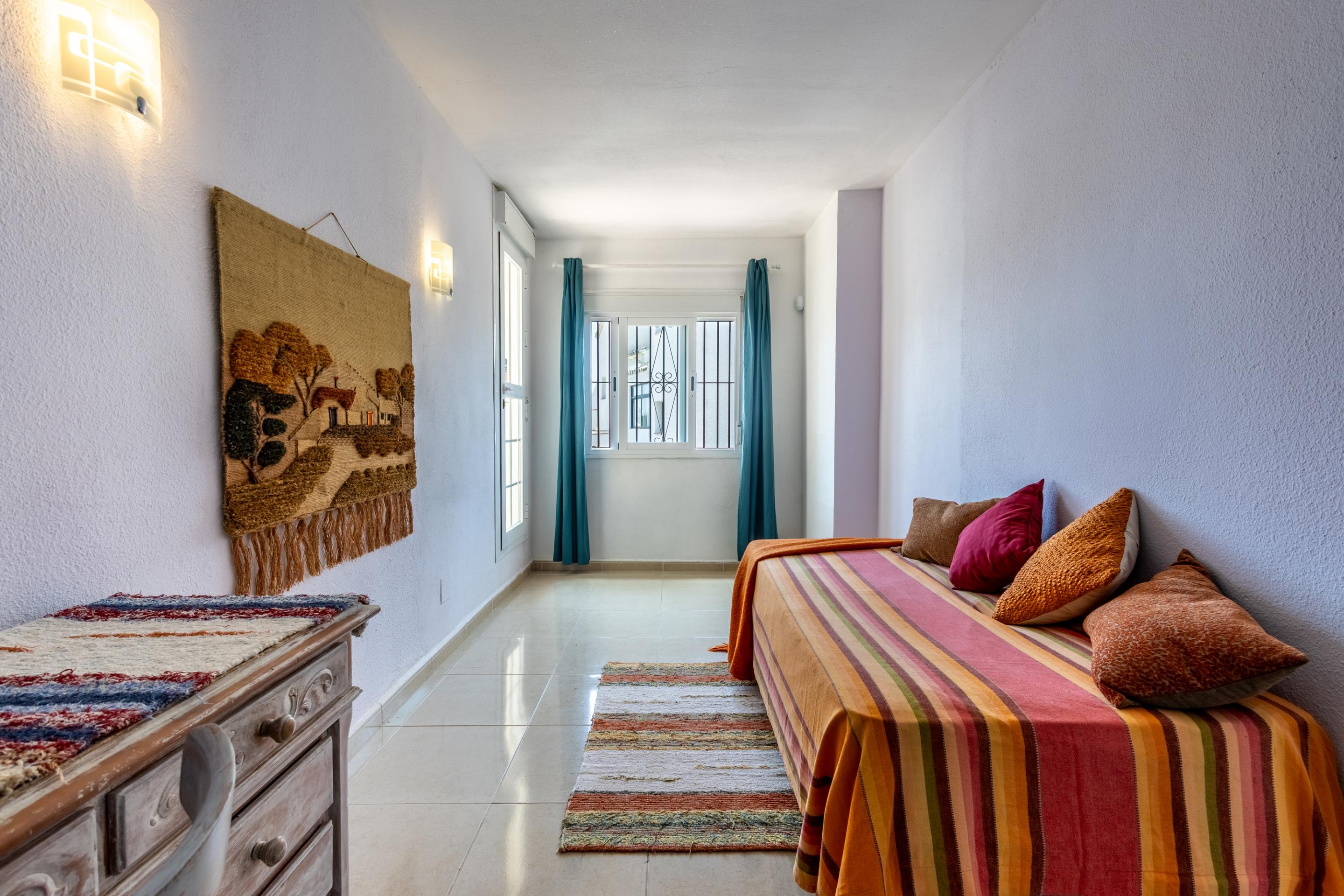 4 Bedroom Townhouse in Mijas - Photo 17