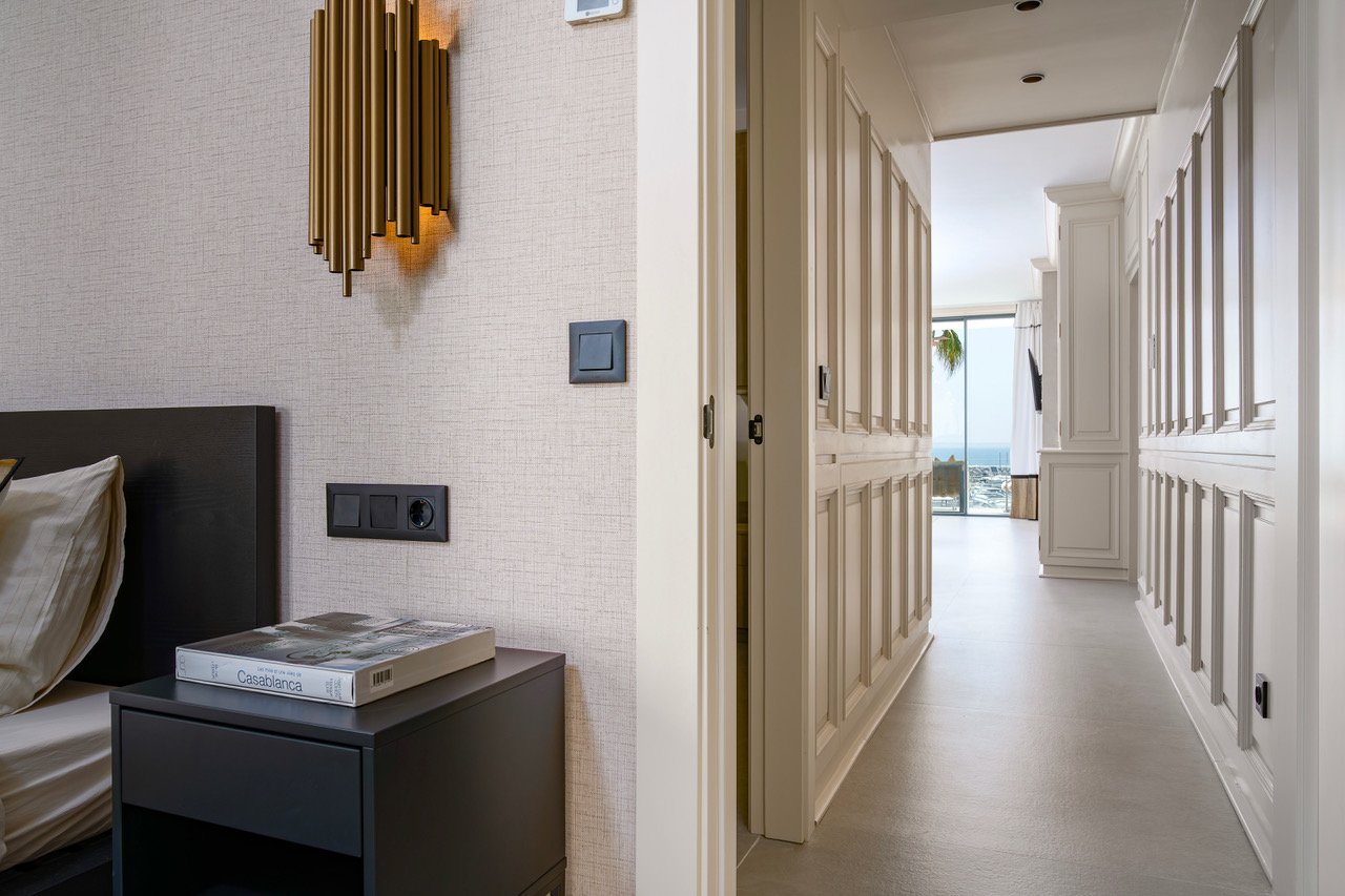 2 Bedroom Apartment in Marbella - Photo 19