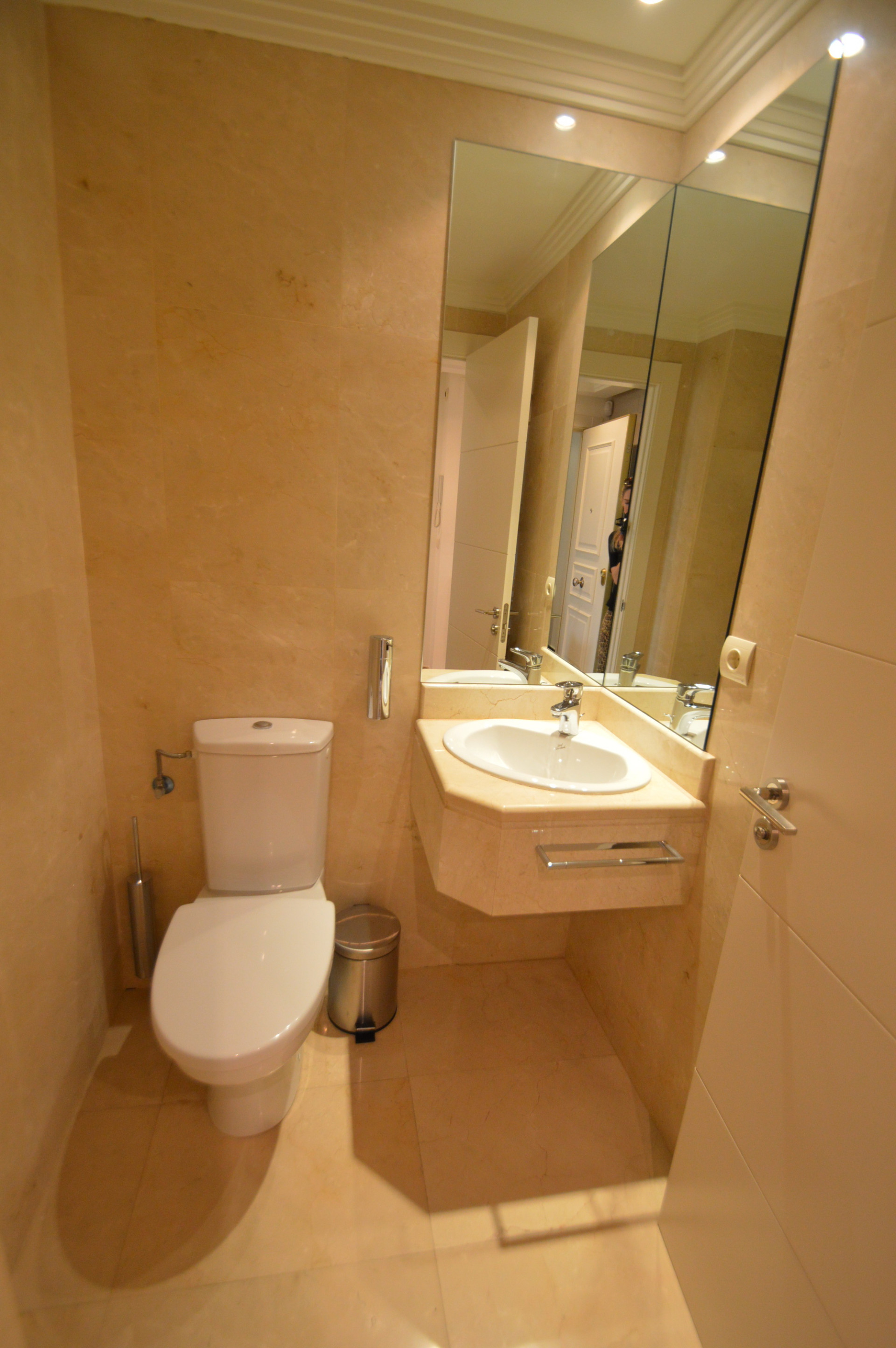 3 Bedroom Apartment in Marbella - Photo 26