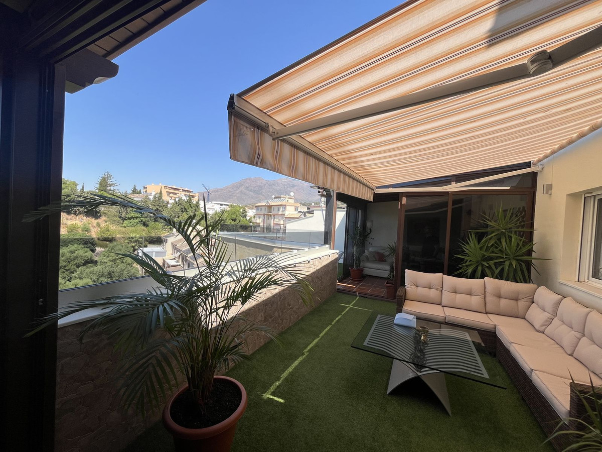 3 Bedroom Penthouse in Estepona - Photo 20