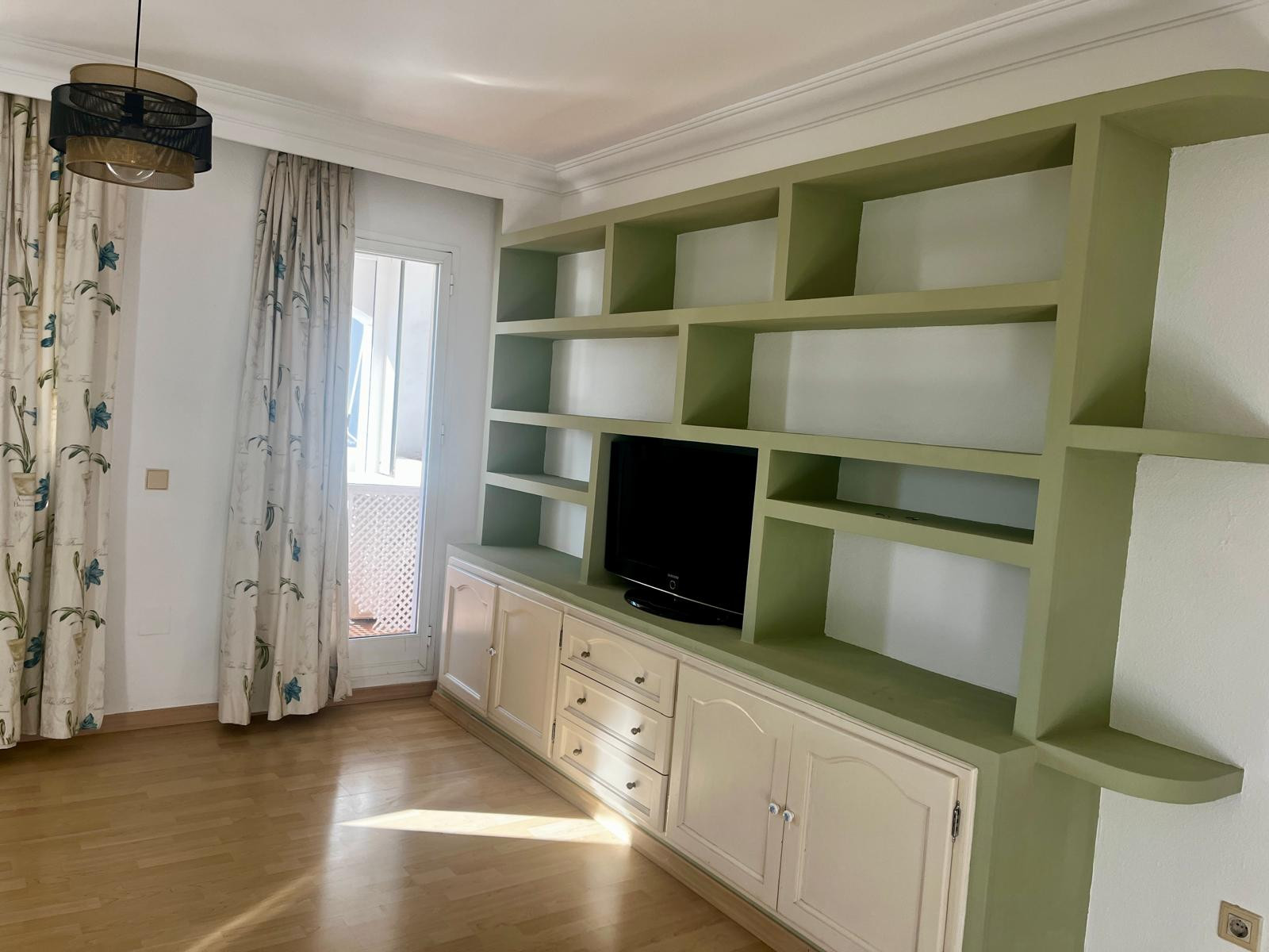 3 Bedroom Apartment in Marbella - Photo 3