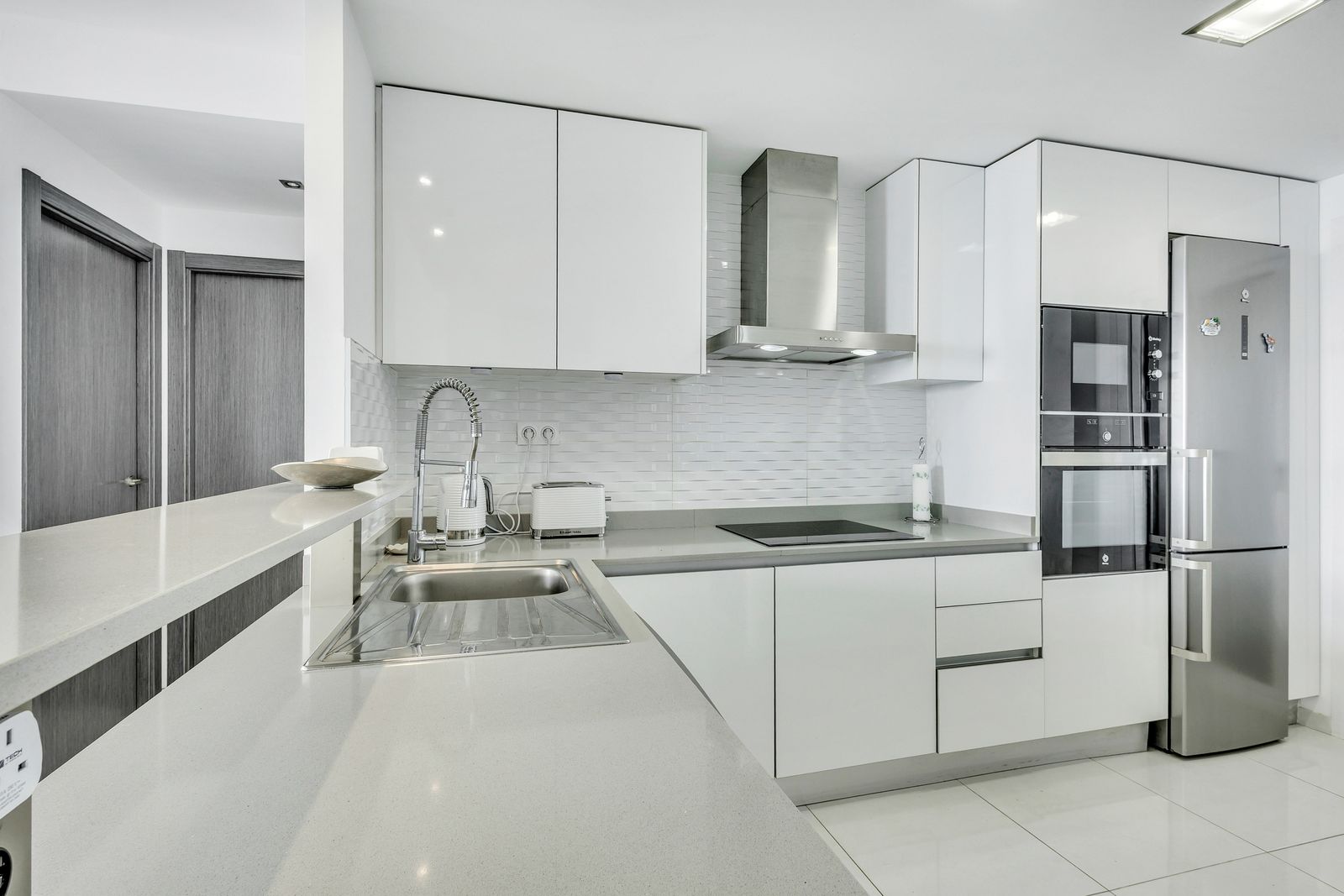 Apartamento com 3 quartos com vista mar em Alicante, Espanha – Foto 10