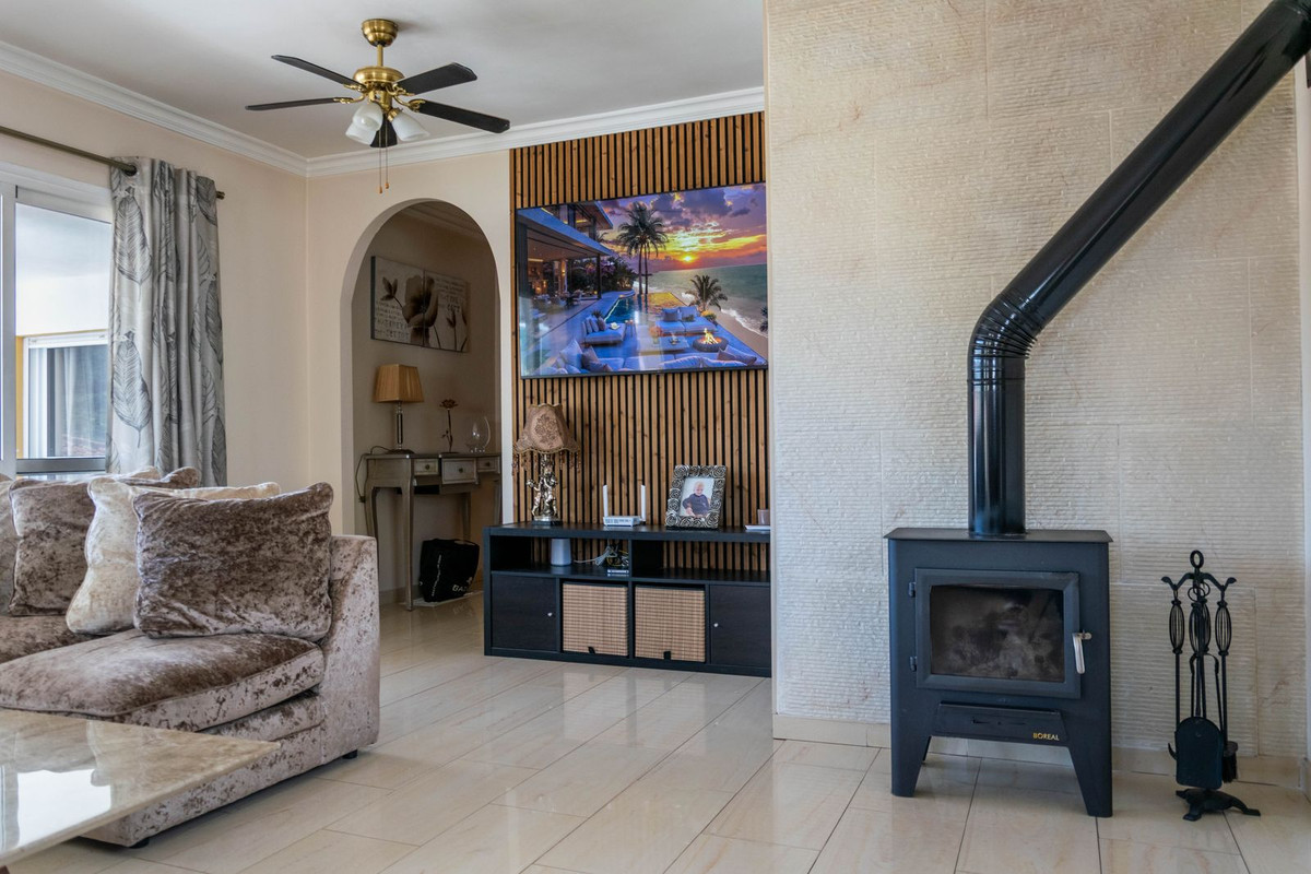 4 Bedroom Villa in Monda - Photo 15