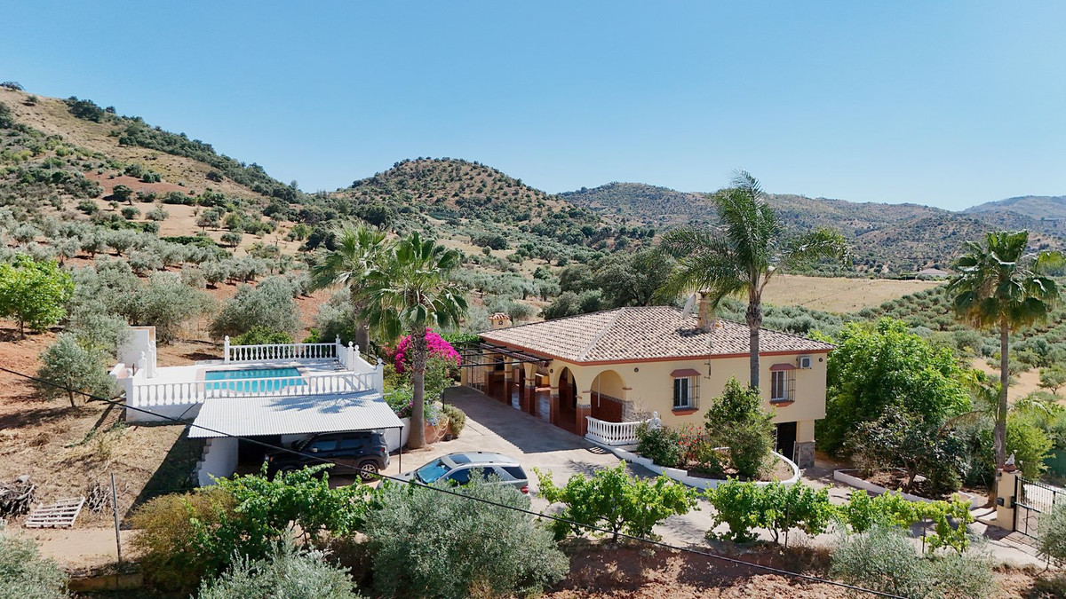 3 Bedroom Villa in Coín - Photo 12