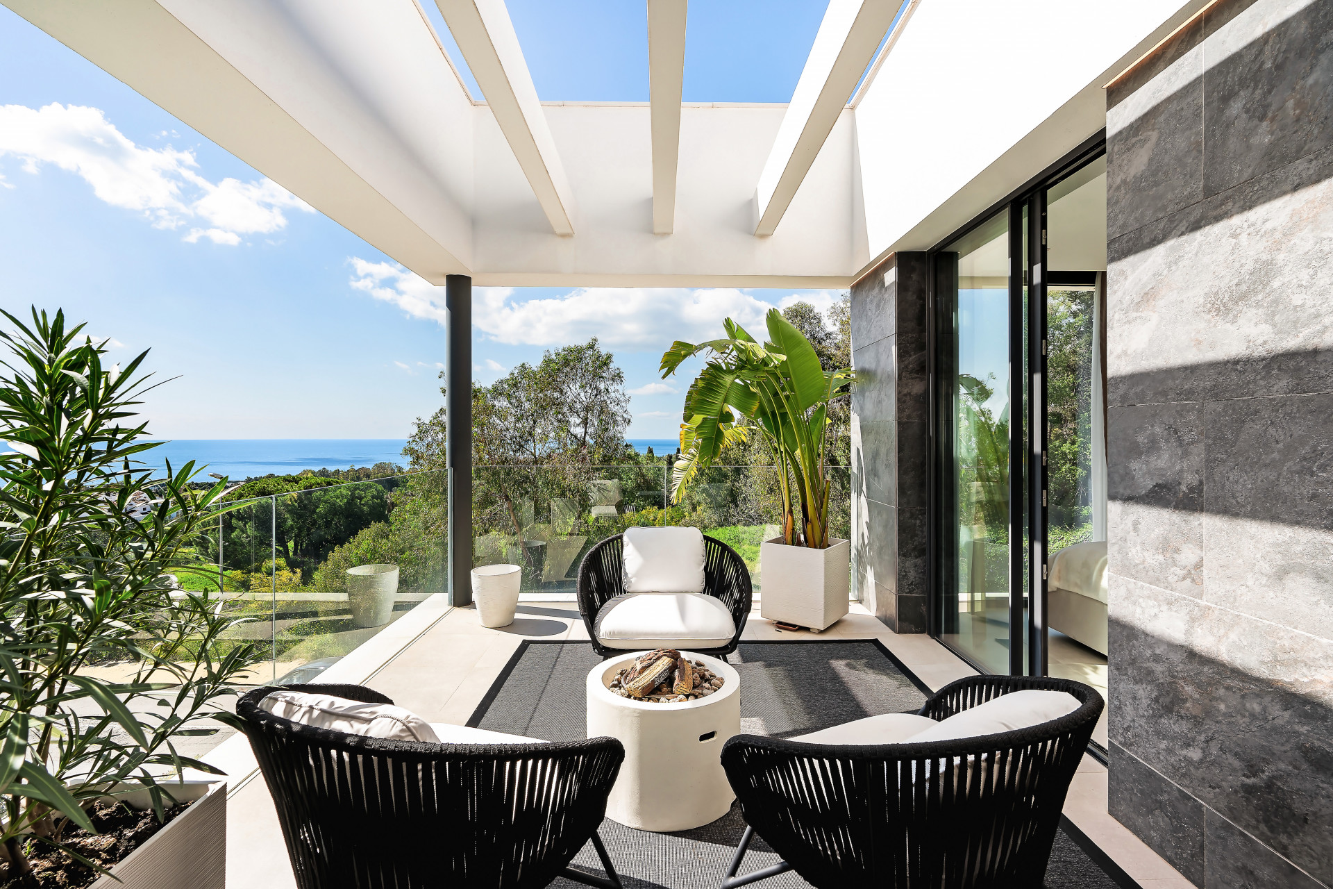 4 Bedroom Villa in Marbella - Photo 17