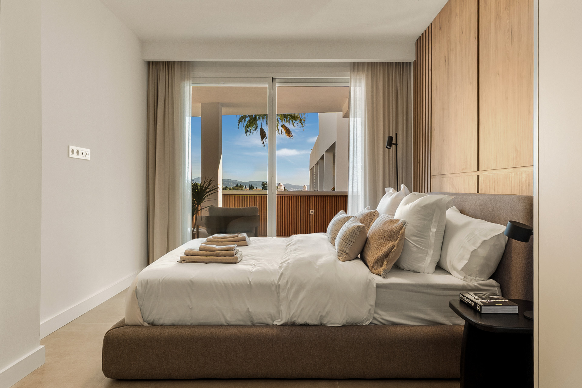 2 Bedroom Apartment in Marbella - Photo 20