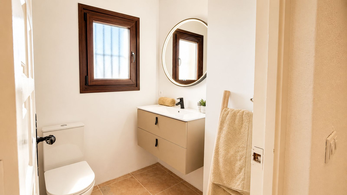 2 Bedroom Villa in Mijas - Photo 10