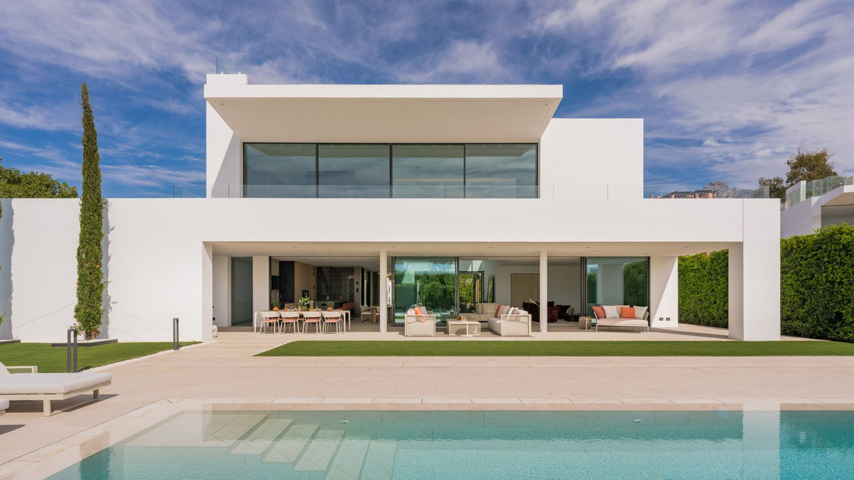 5 Bedroom Villa in Marbella - Photo 5