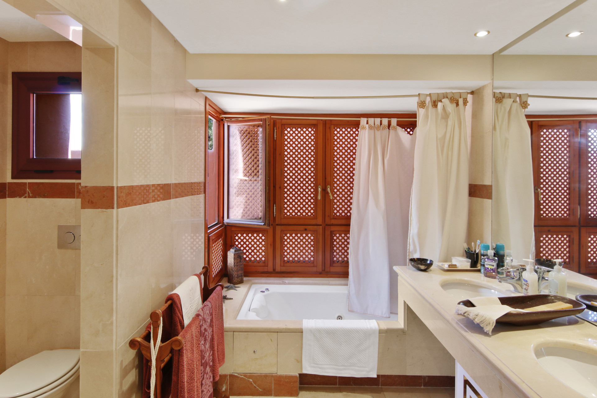 3 Bedroom Penthouse in Estepona - Photo 21