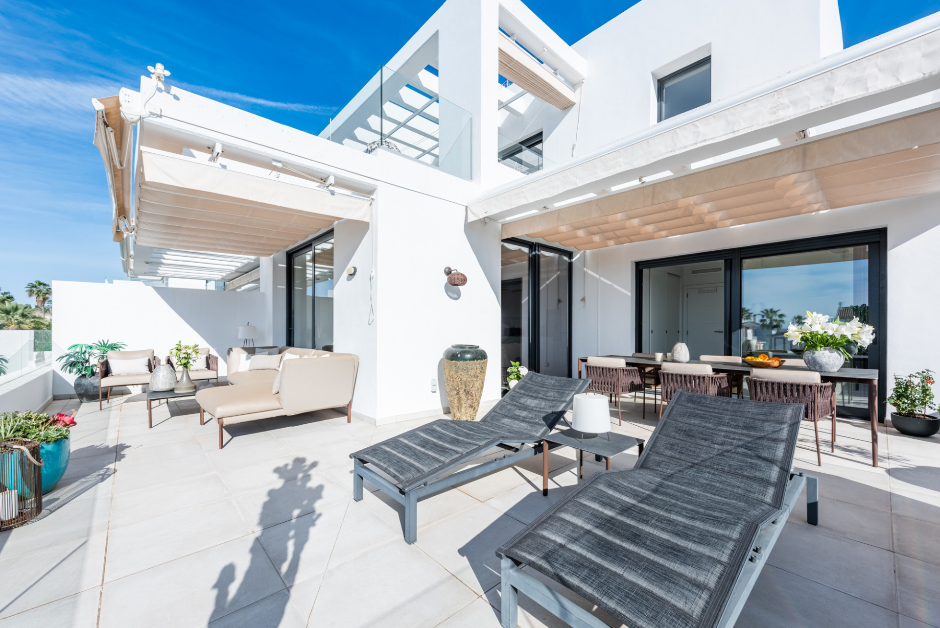 3 Bedroom Penthouse in Estepona - Photo 25