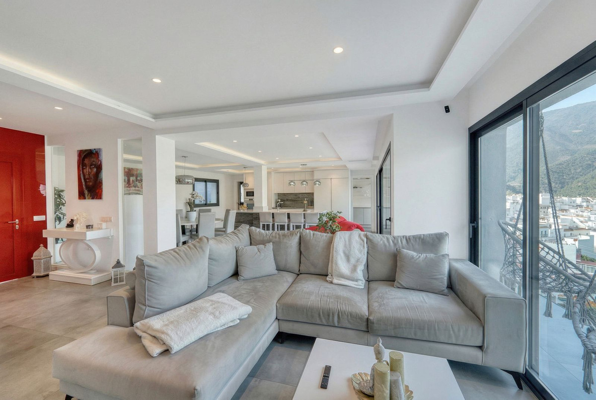 4 Bedroom Villa in Istán - Photo 16