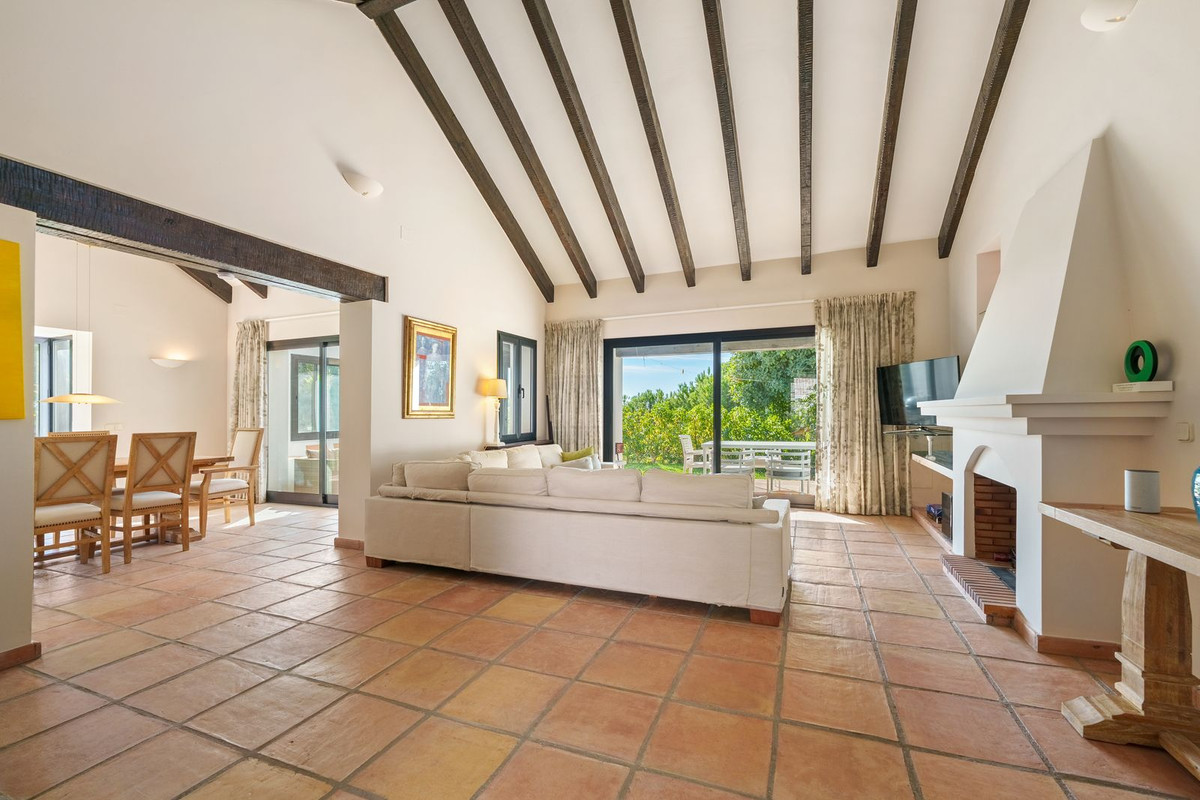 9 Bedroom Villa in Benahavís - Foto 17