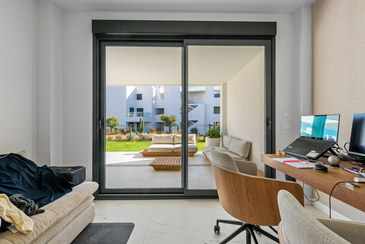 2 Bedroom Apartment in Casares - Photo 27