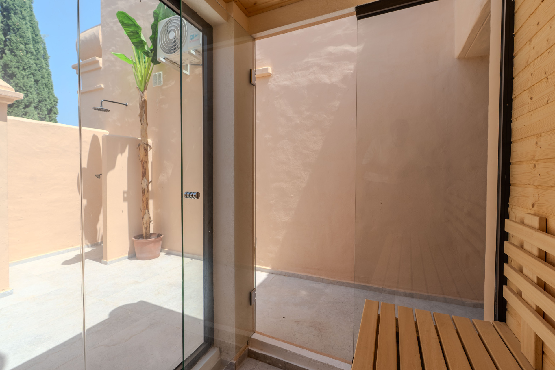3 Bedroom Apartment in Estepona - Photo 45