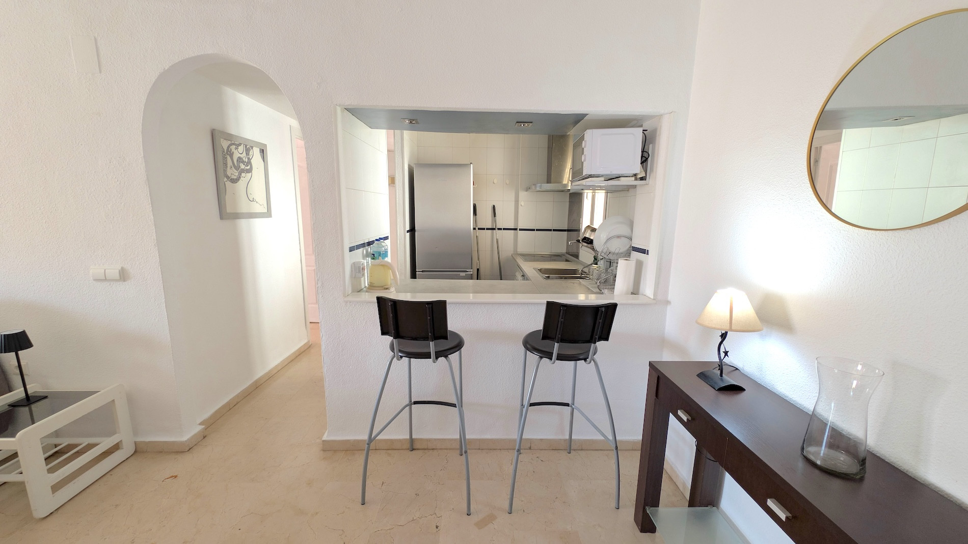 2 Bedroom Apartment in Benalmádena - Photo 10