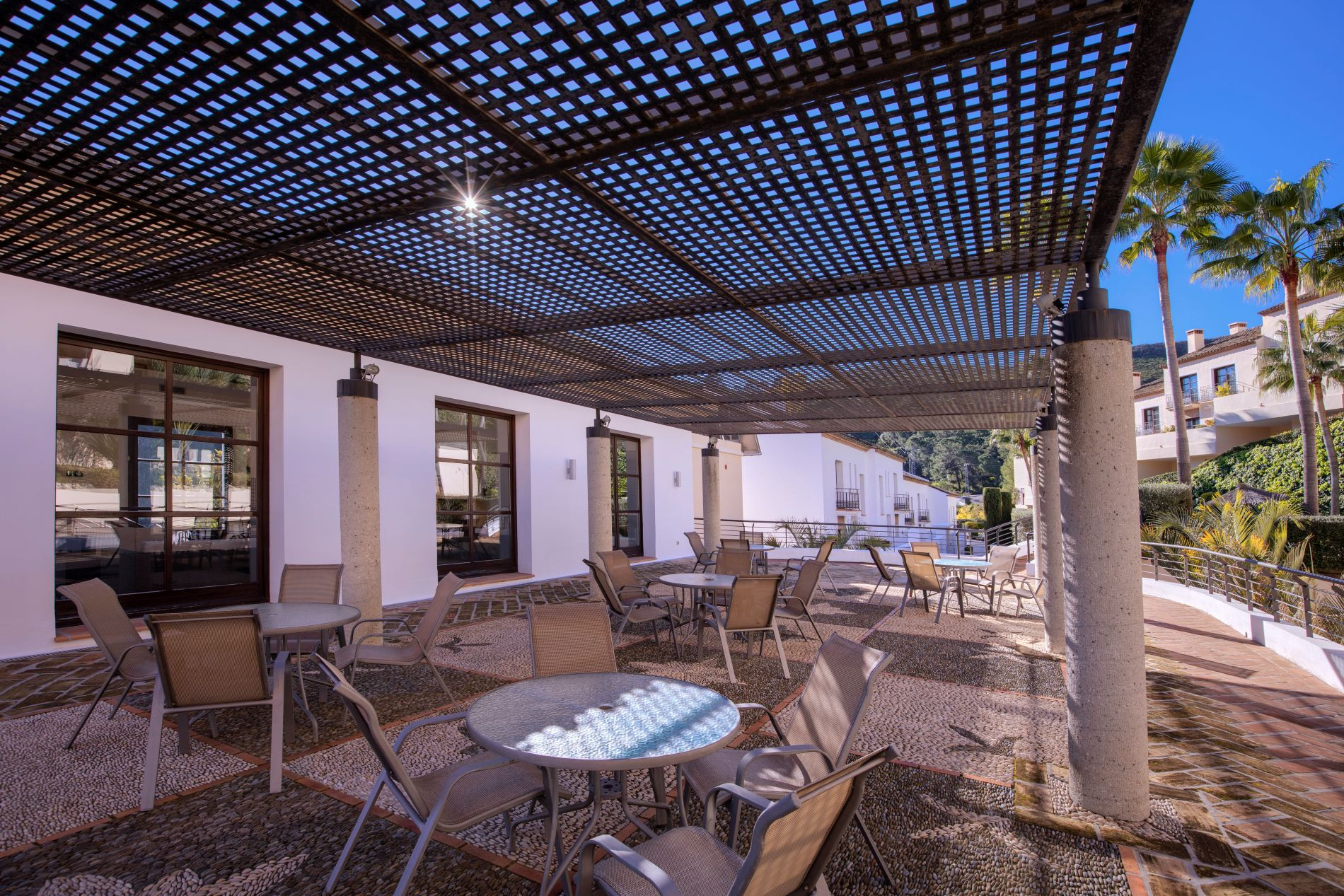 4 Bedroom Townhouse in Benahavís - Photo 28