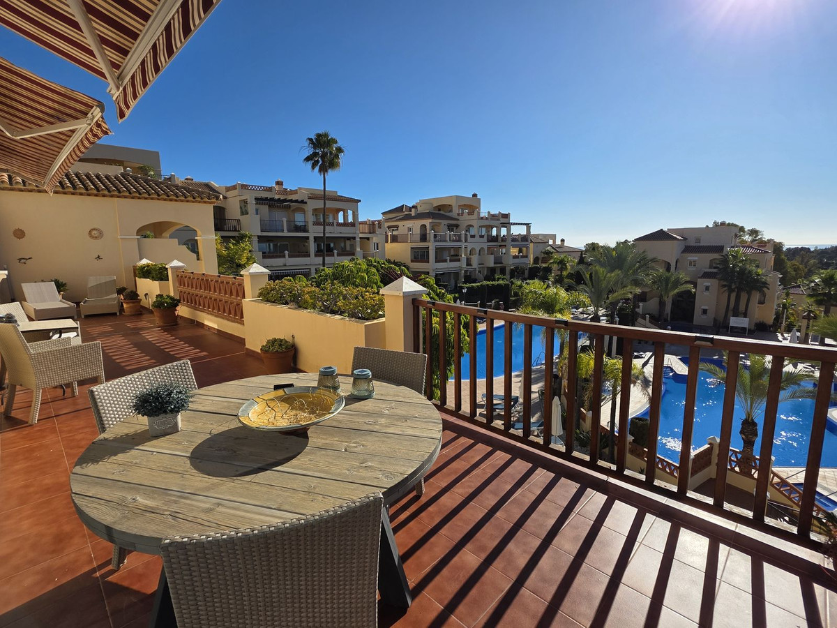 2 Bedroom Apartment in Estepona